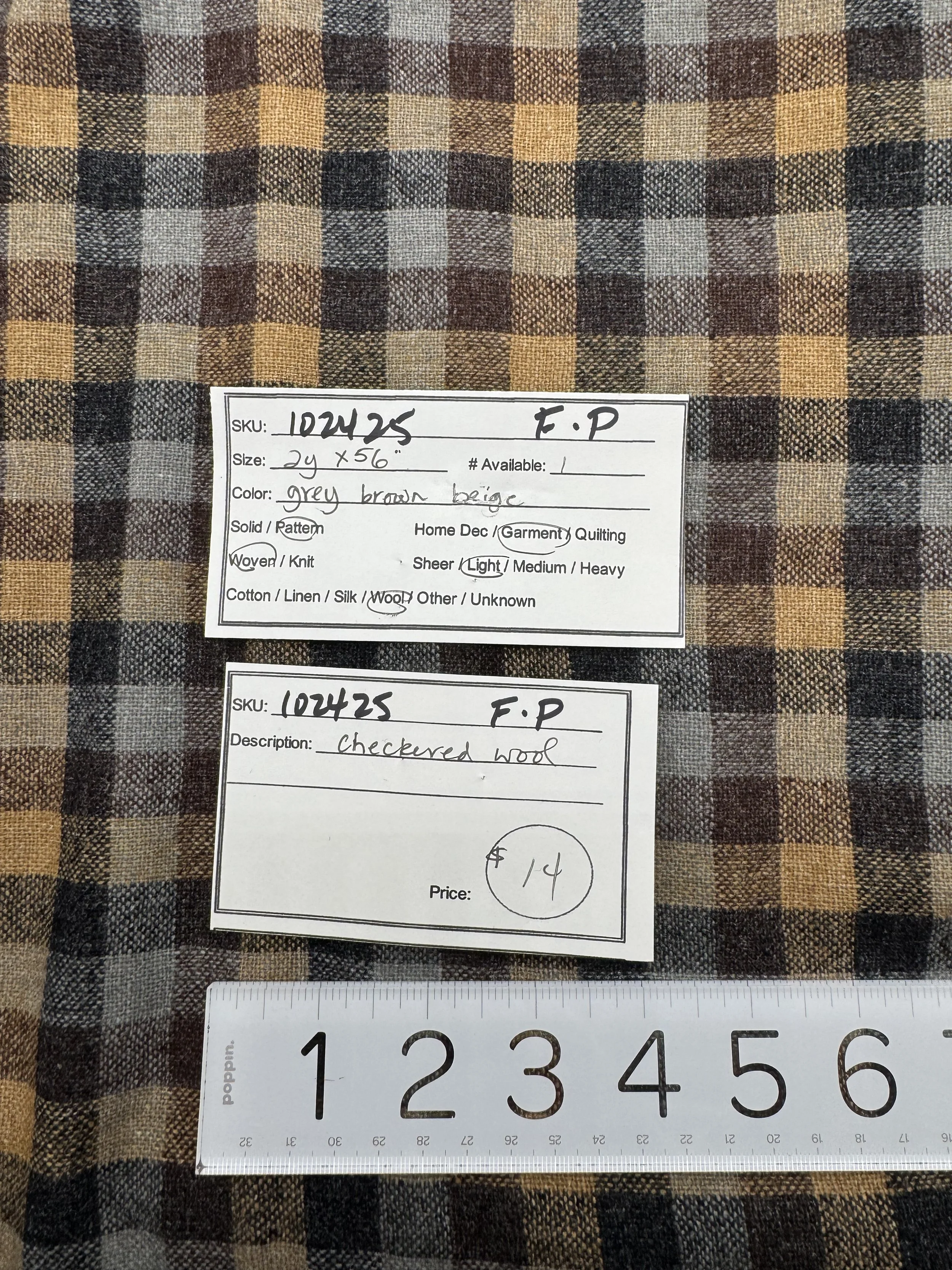 102425-F-P Checkered pattern; Wool; 2 yds x 56"