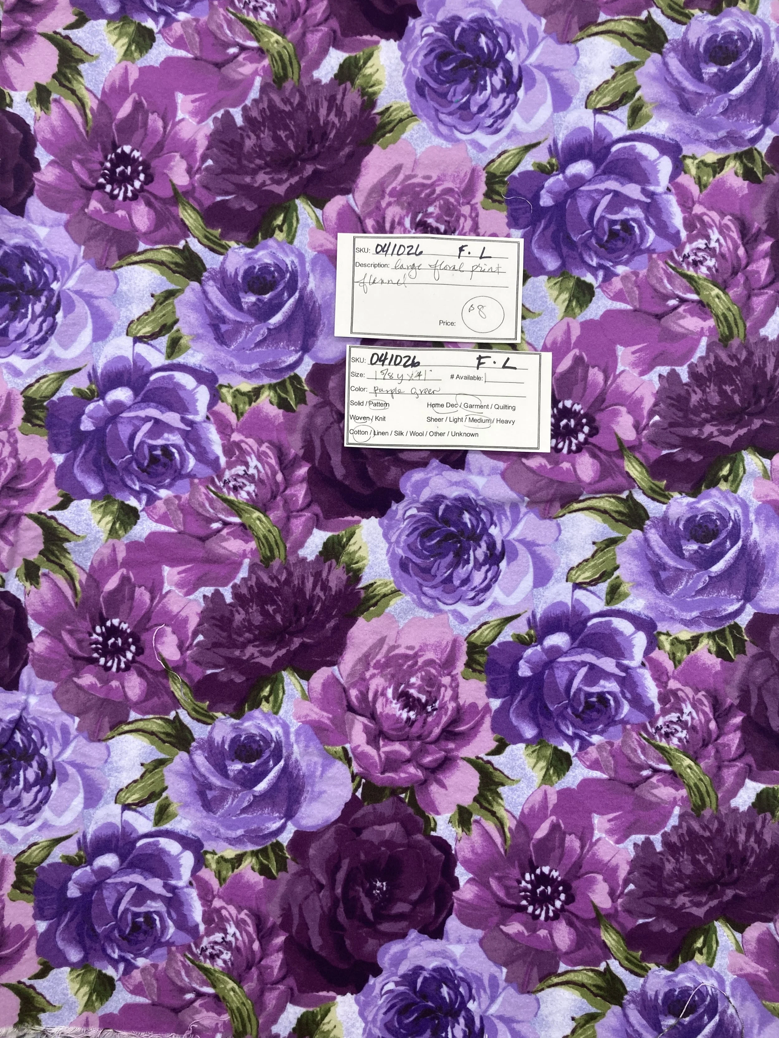 041026-F-L Large floral print; Cotton flannel; 1 5/8 yds x 41"