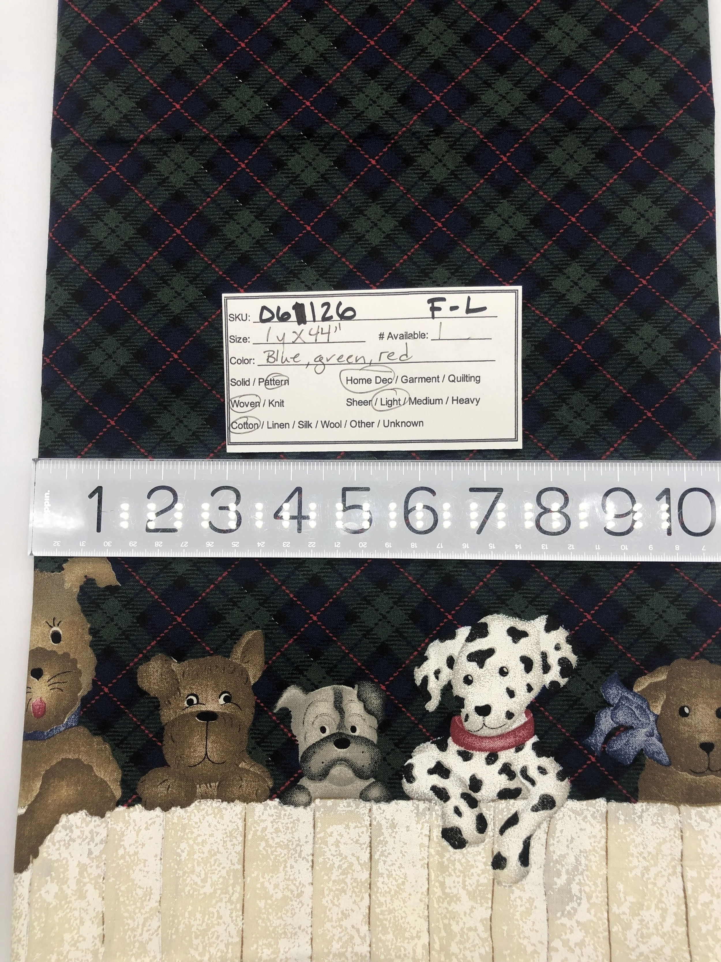 061126-F-L Dogs at fence on green plaid, Cotton; 1 yd x 44"