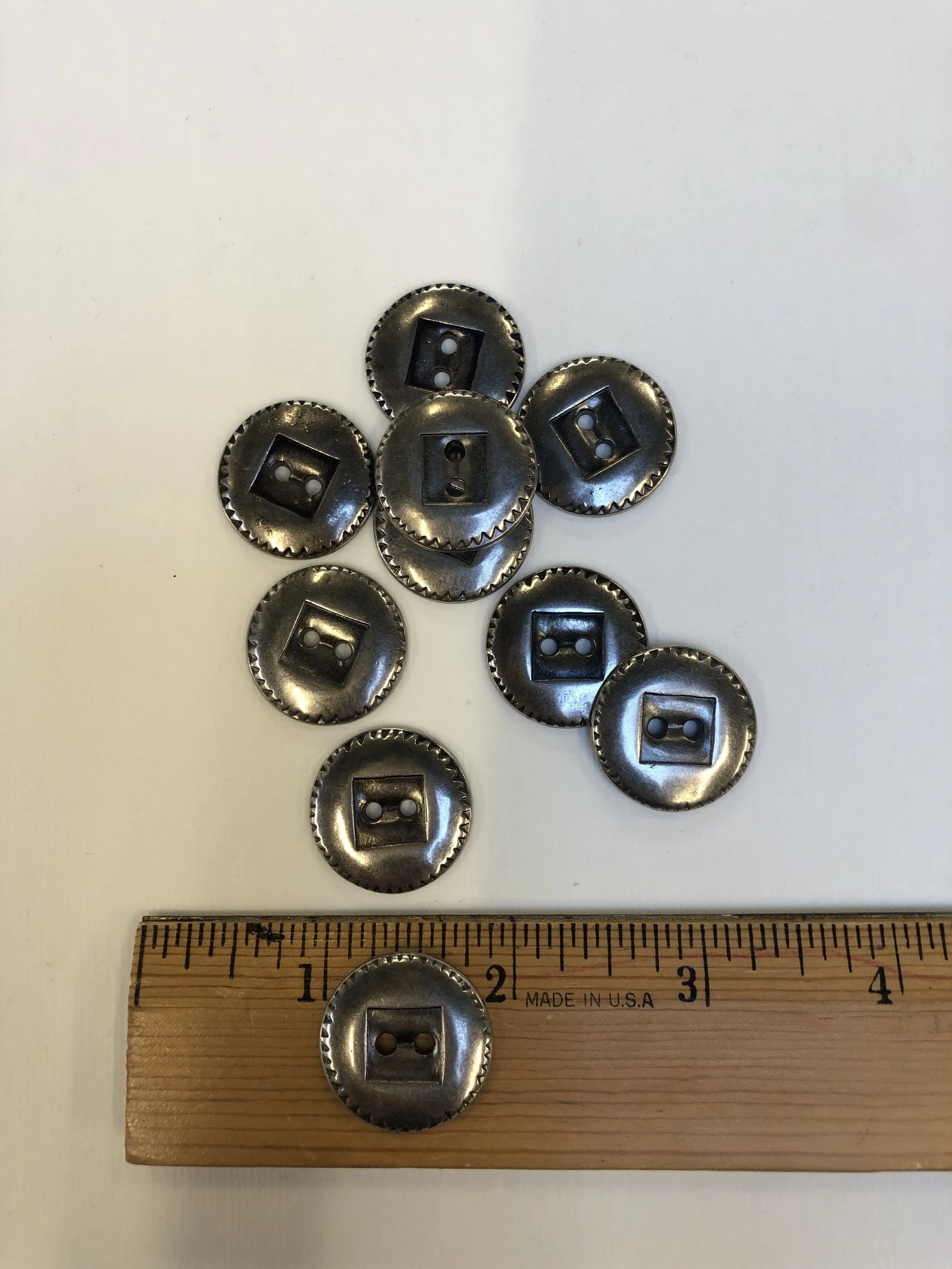 011626-N-A Metal buttons, silver, 7/8", Lot of 10