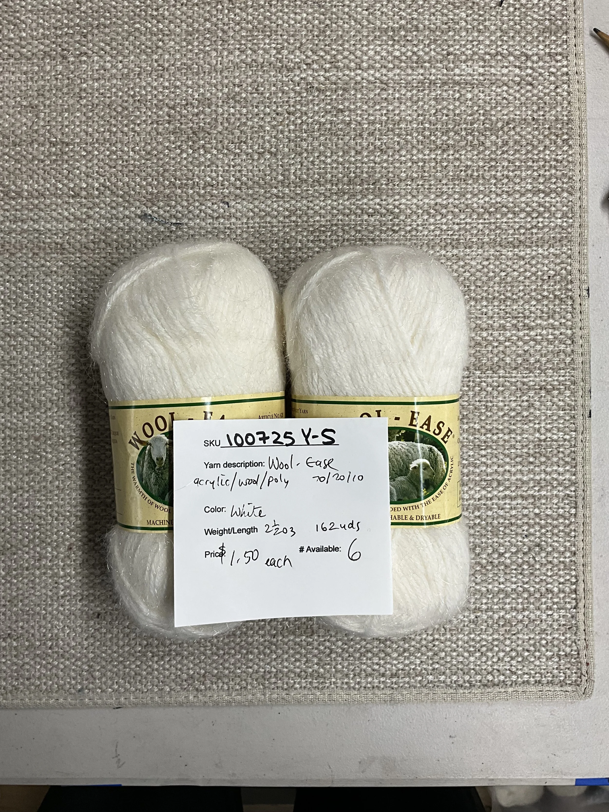 100725-Y-S Wool-Ease acrylic/wool/poly; 2 1/2oz, 162 yds