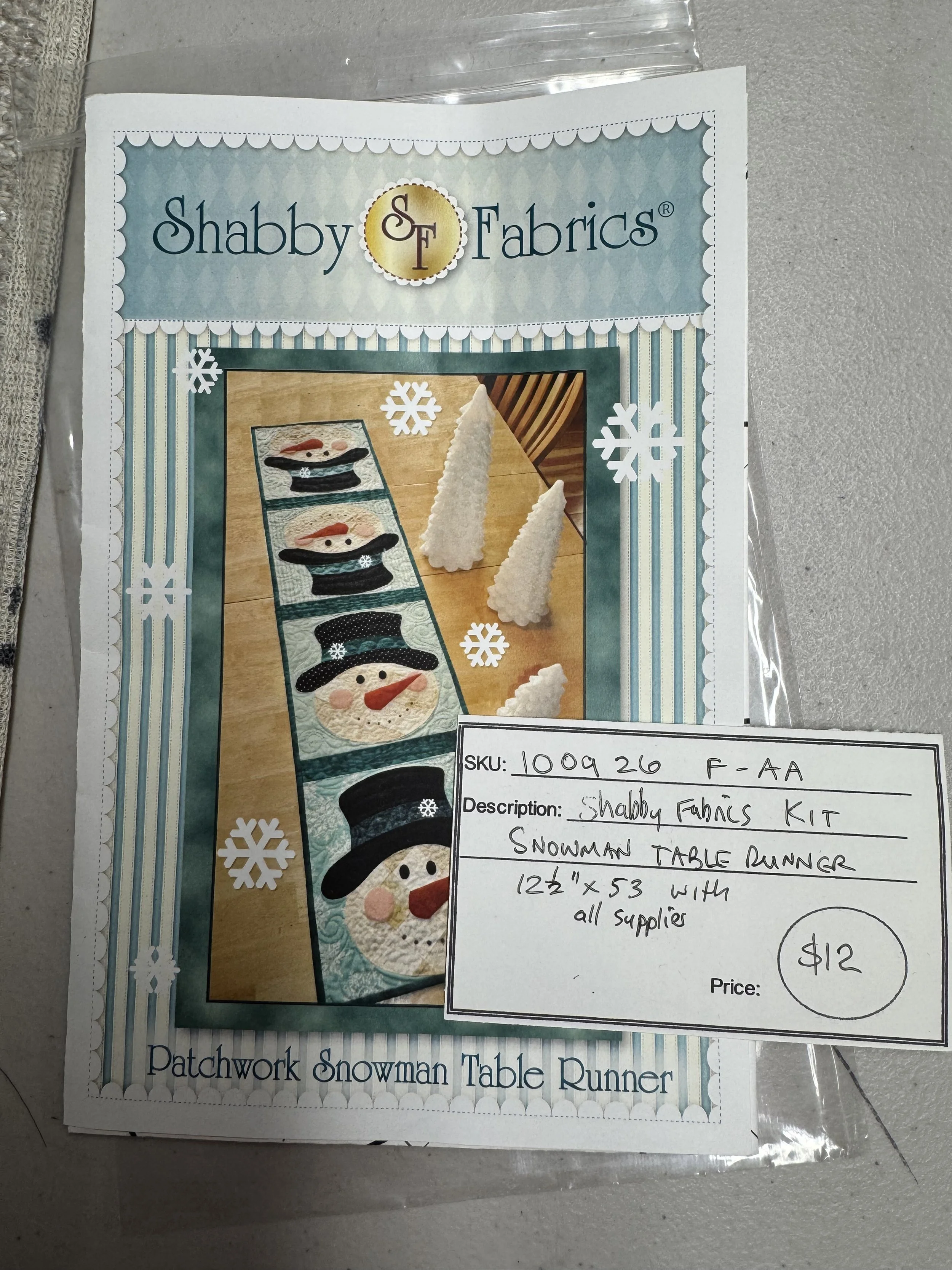100926-F-AA Shabby Fabrics Kit, Snowman Table Runner, 12 1/2"x53"
