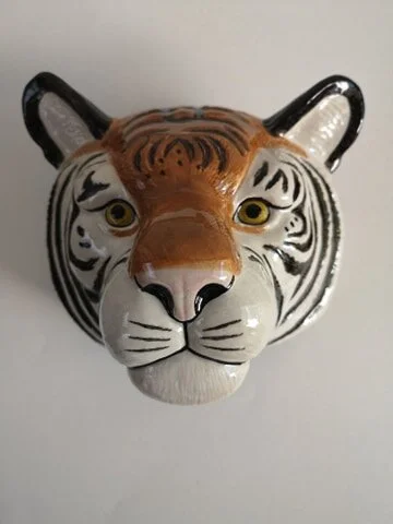 wall vase tijder.jpg