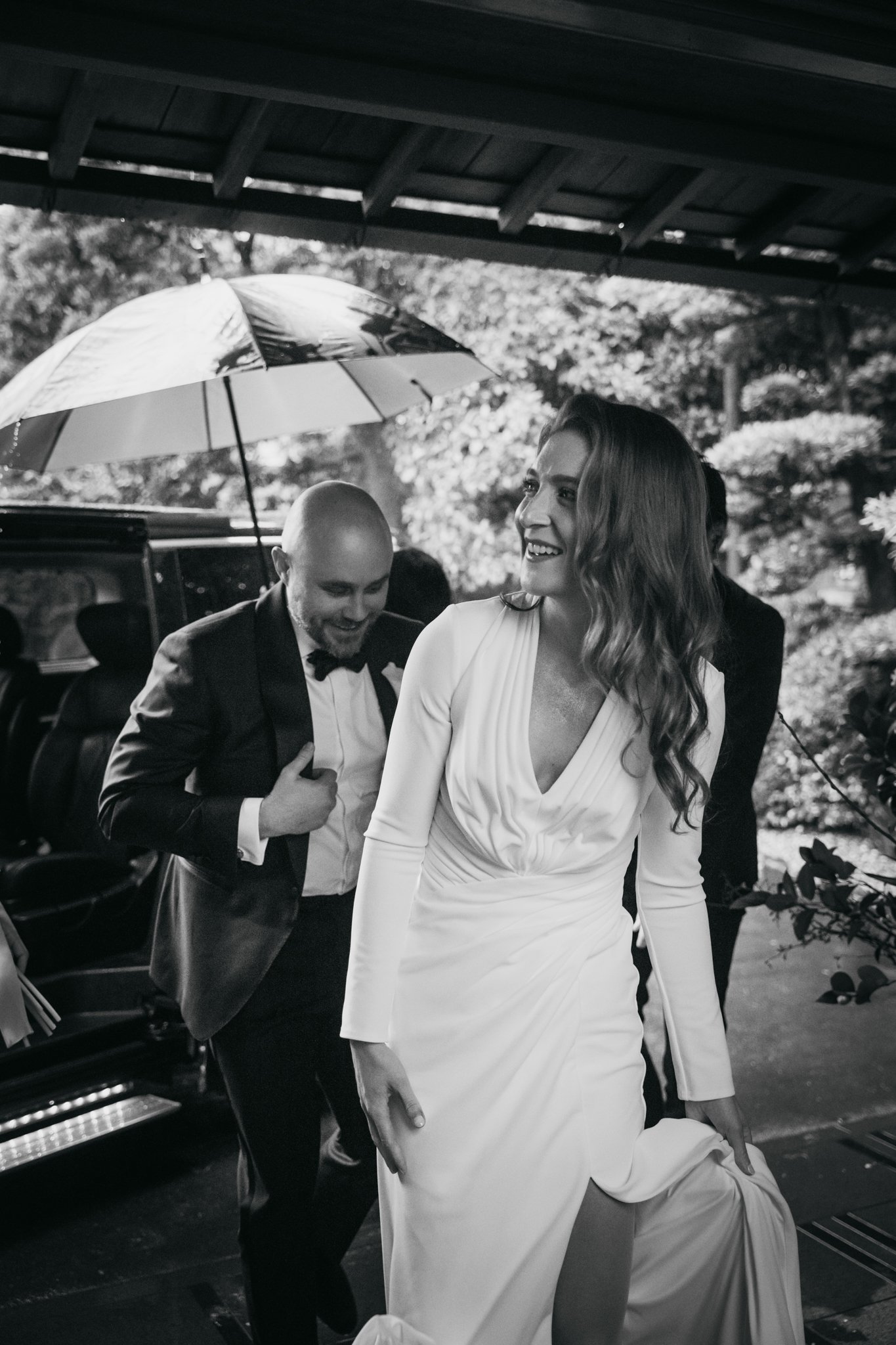 Tokyo elopement couple arriving to venue