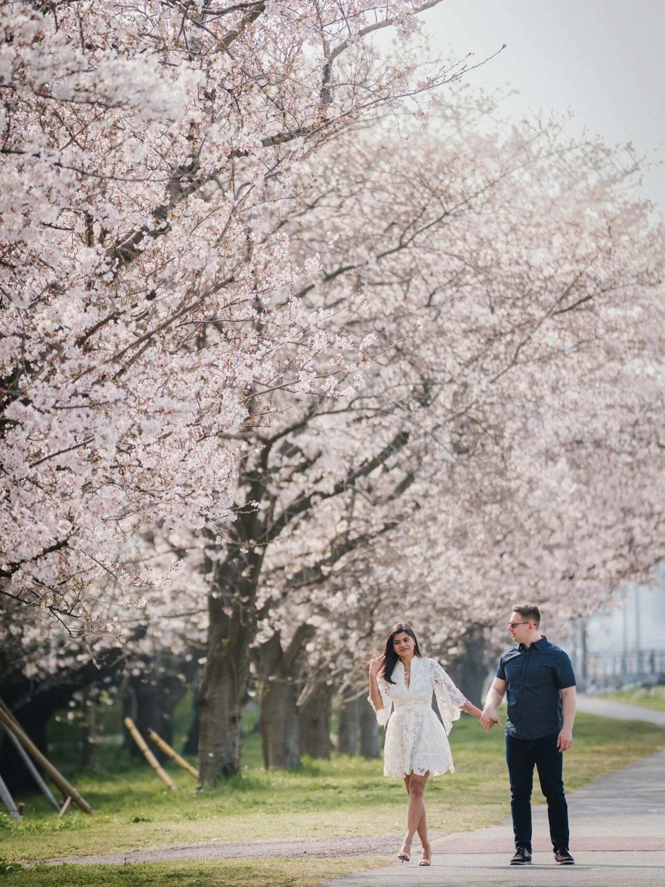 Engagement session in Tokyo in early morning feels like having the city&rsquo;s most beautiful scenery all to yourself. We were also lucky to have this beautiful weeping cherry tree in full bloom! #tokyoengagement #tokyoproposal #tokyophotographer #g