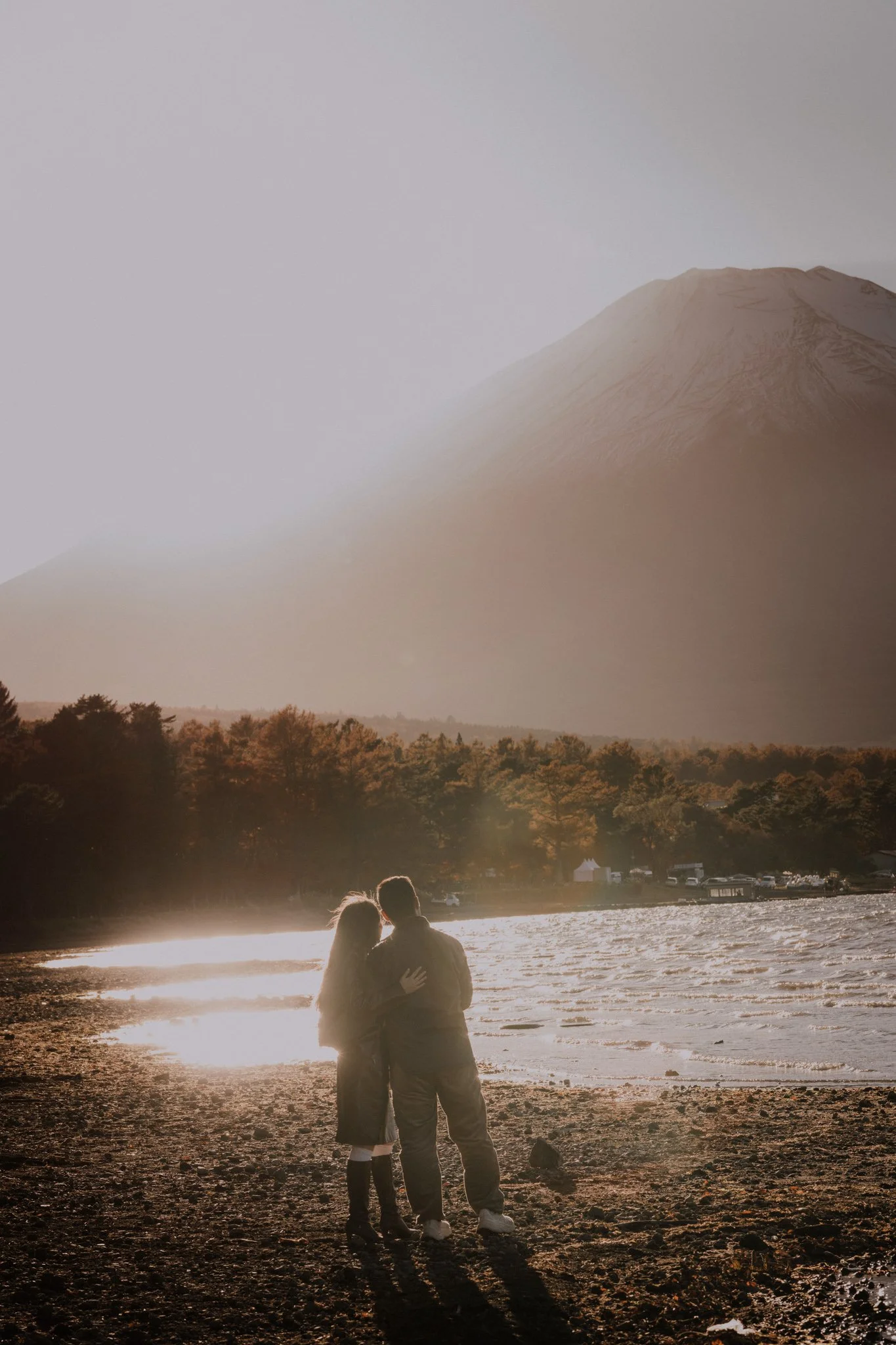 Kawaguchiko engagement sunset couple photoshoot Mt. Fuji 