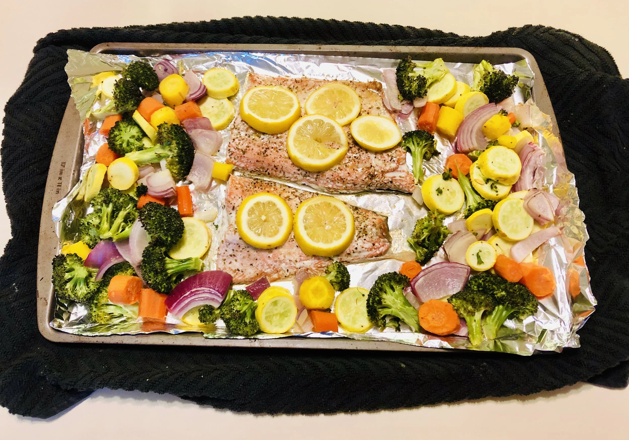 Sheet Pan Salmon Veggie.jpeg