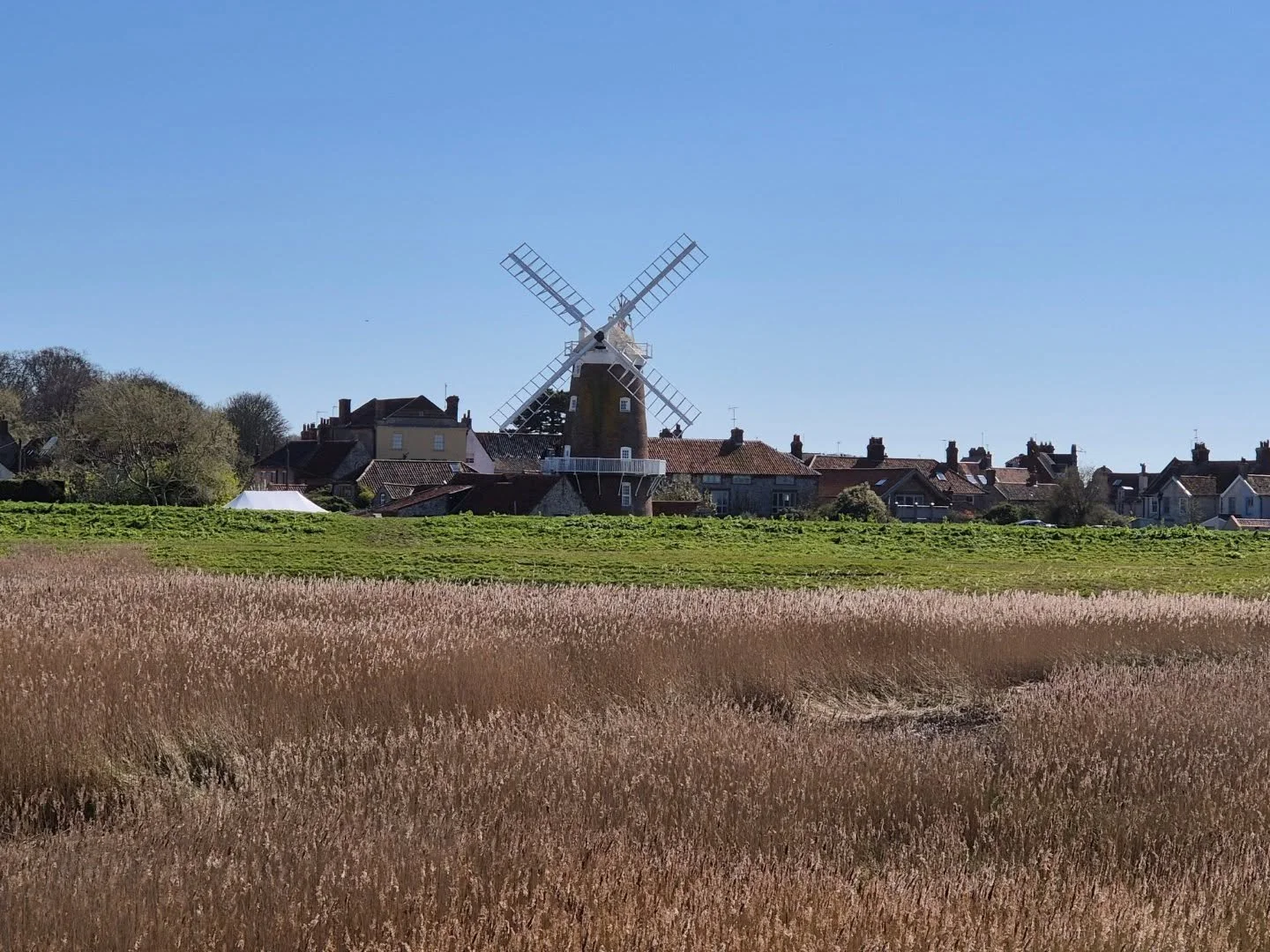 We always love a walk along the North Norfolk Coast Path from Cley next the Sea to Blakeney Harbour. It's definitely worth a 90 minute drive from Friends Farm, especially if you combine it with fish and chips or a local crab salad.
It's a great place