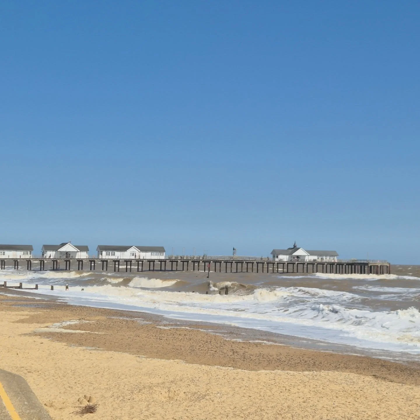 When you stay at Friends Farm,  you are never far from a beautiful beach, amazing churches and ruins or one of the incredible nature reserves run by the Norfolk and Suffolk wildlife trusts.  Or, return to the huts to enjoy the peace and tranquility o