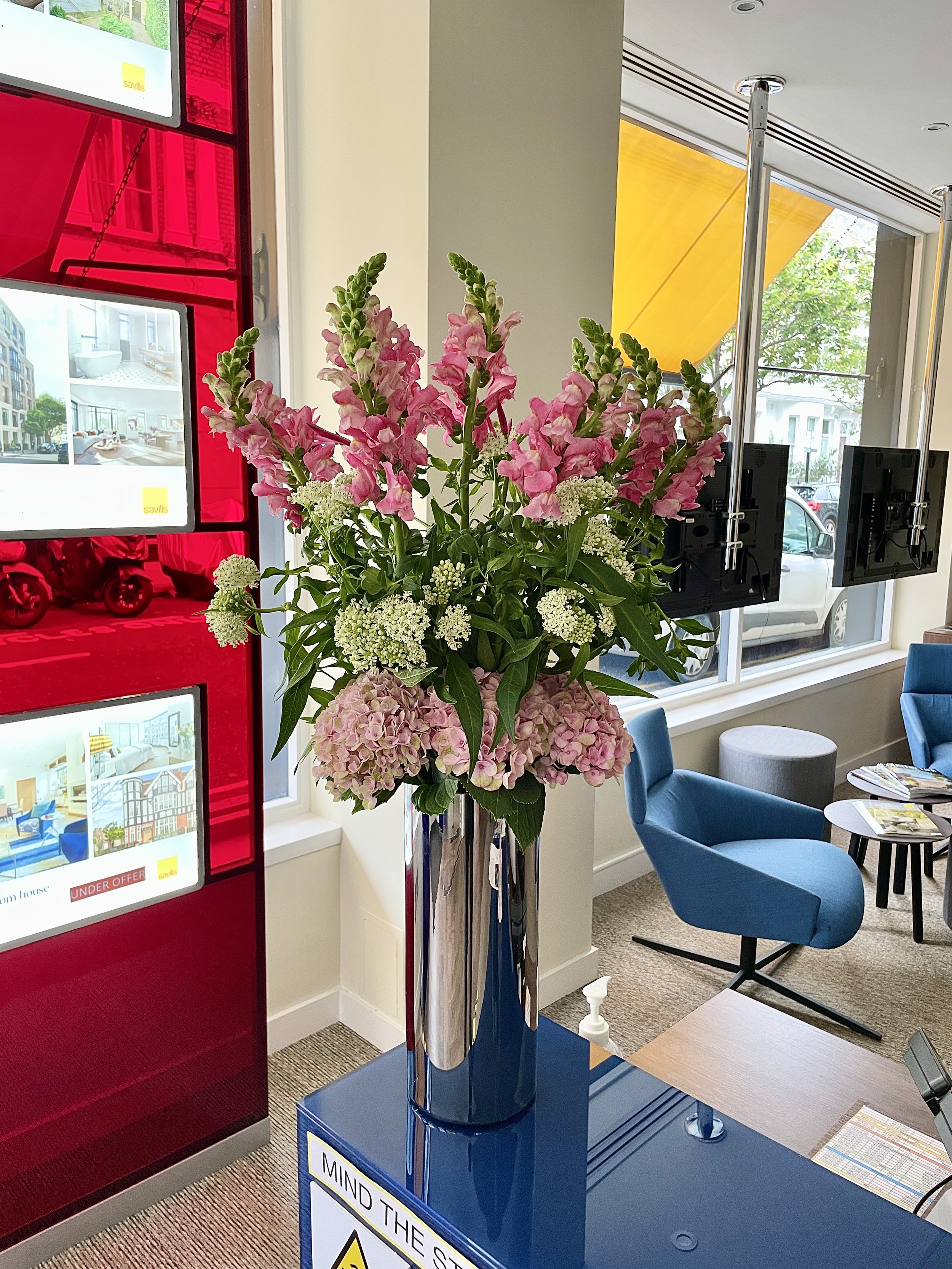 Weekly Office Flowers, Fulham London.jpg