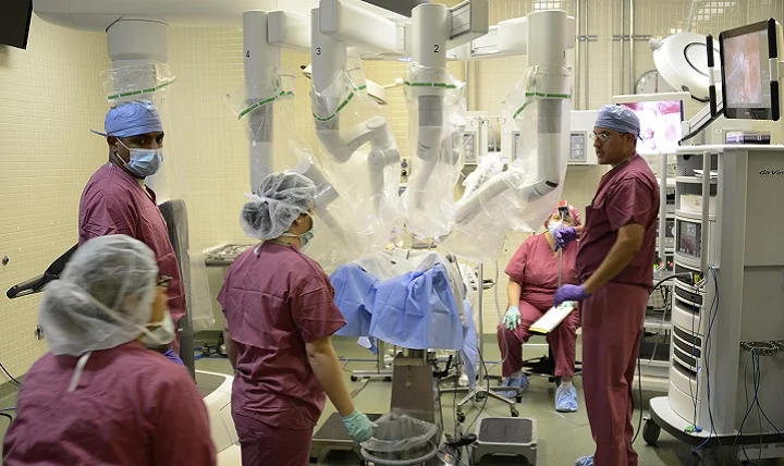 robot surgery.jpg