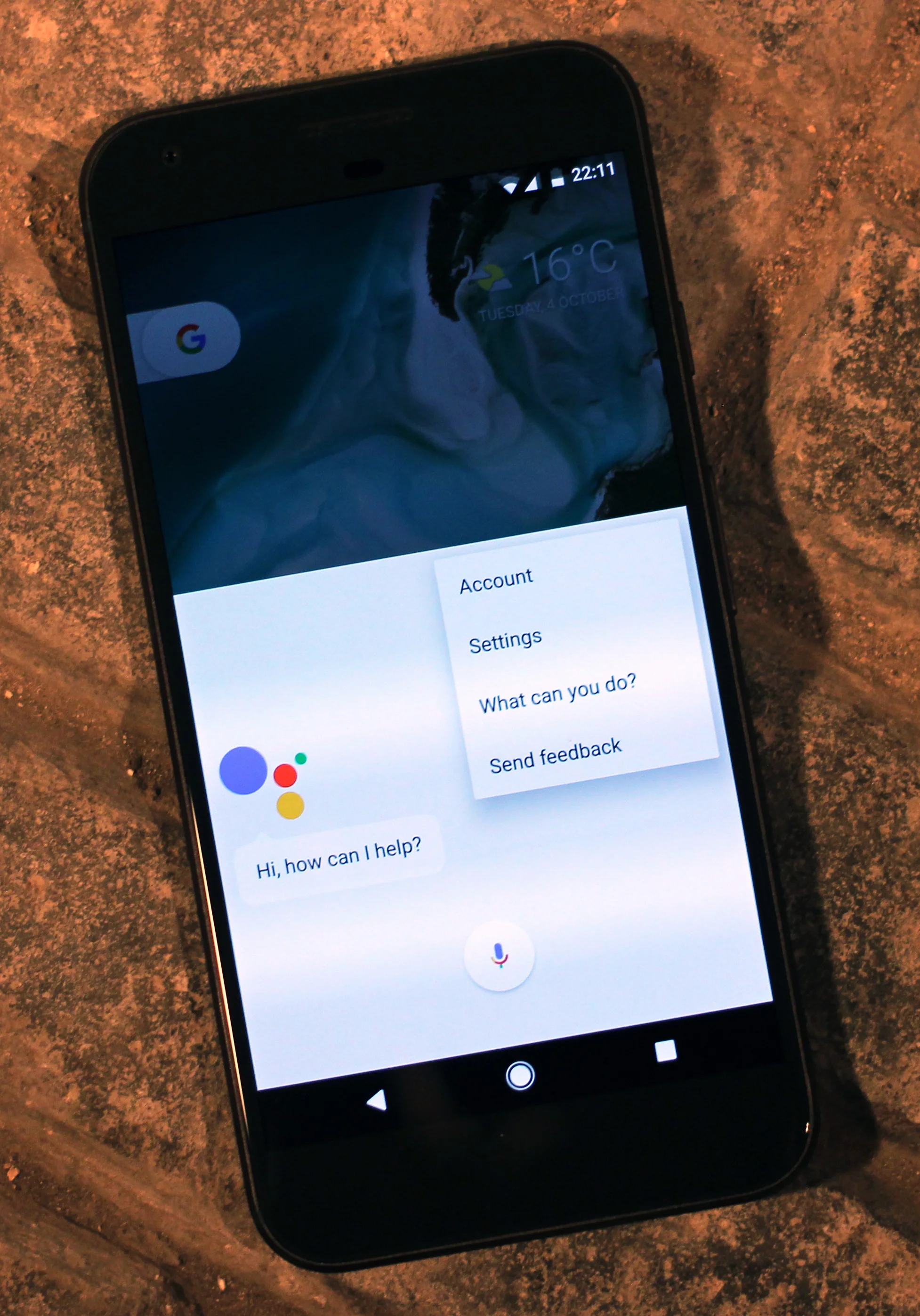 Android_Assistant_on_the_Google_Pixel_XL_smartphone_(29526761674).jpg