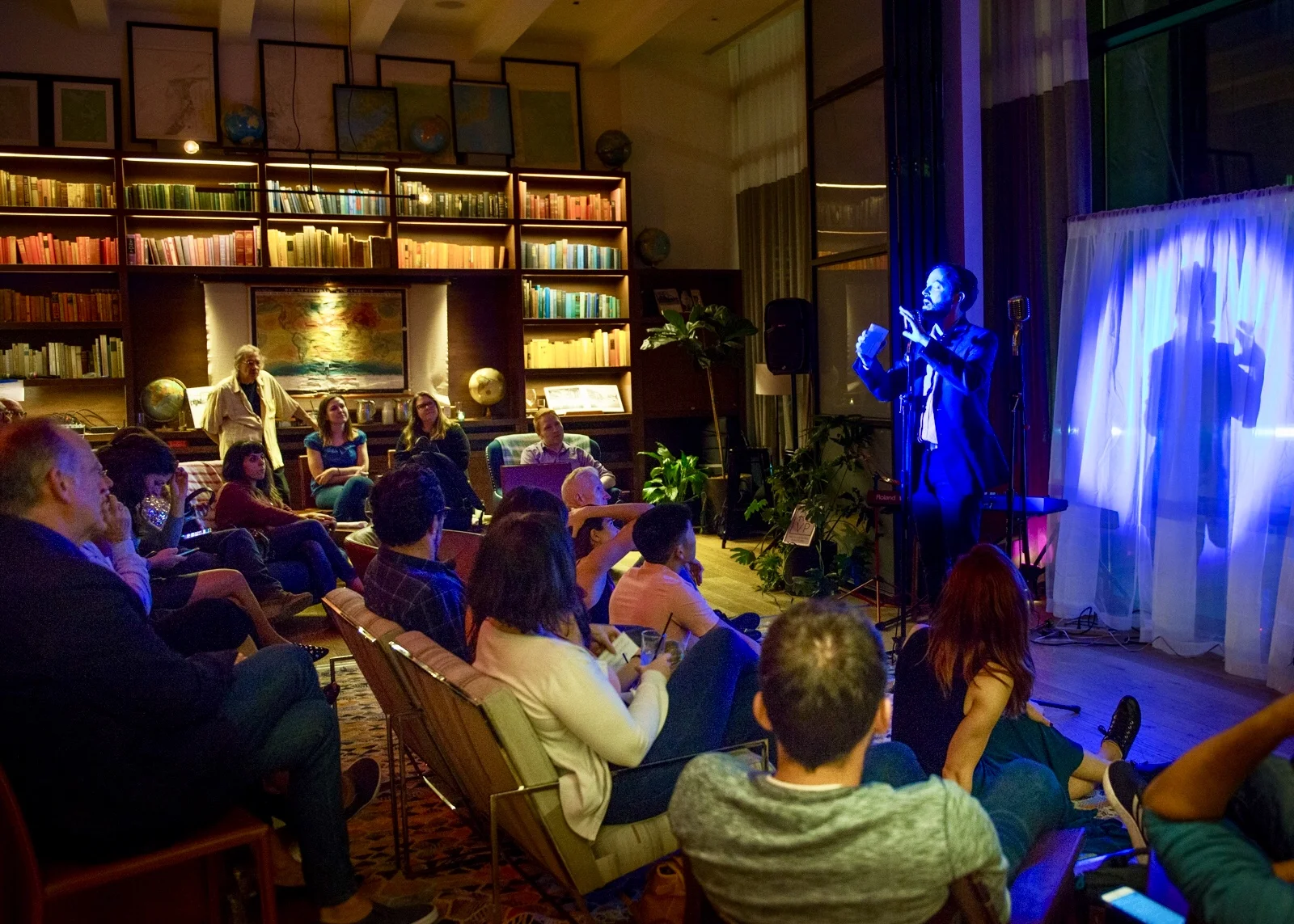 Producer Daniel Sears welcomes the crowd. September 2018. Photo by Alison Stock.