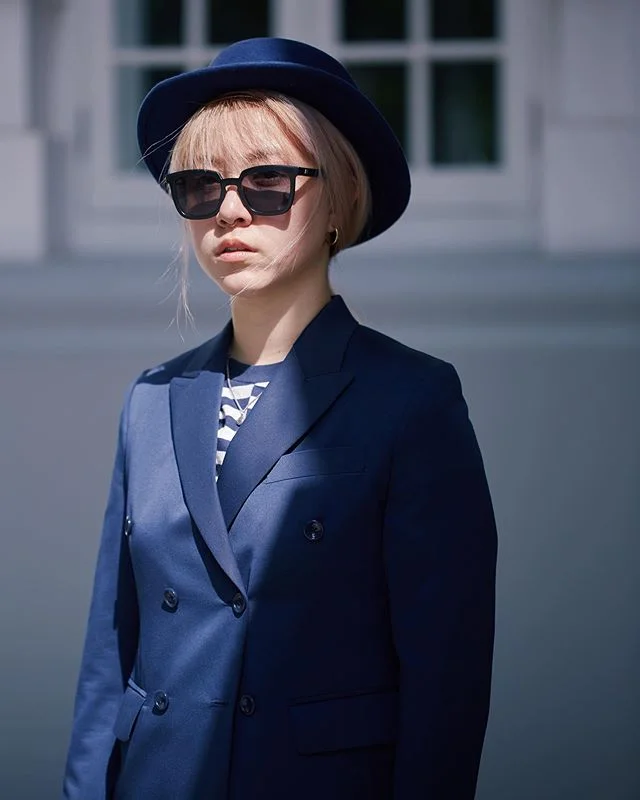 BLUE IS THE WARMEST COLOUR... We love a good Navy ensemble, done here in our Double-breasted number. Pick your poison, we’re great assists we promise.
#WomenInSuits #ForHerHimThem #3eighthootd