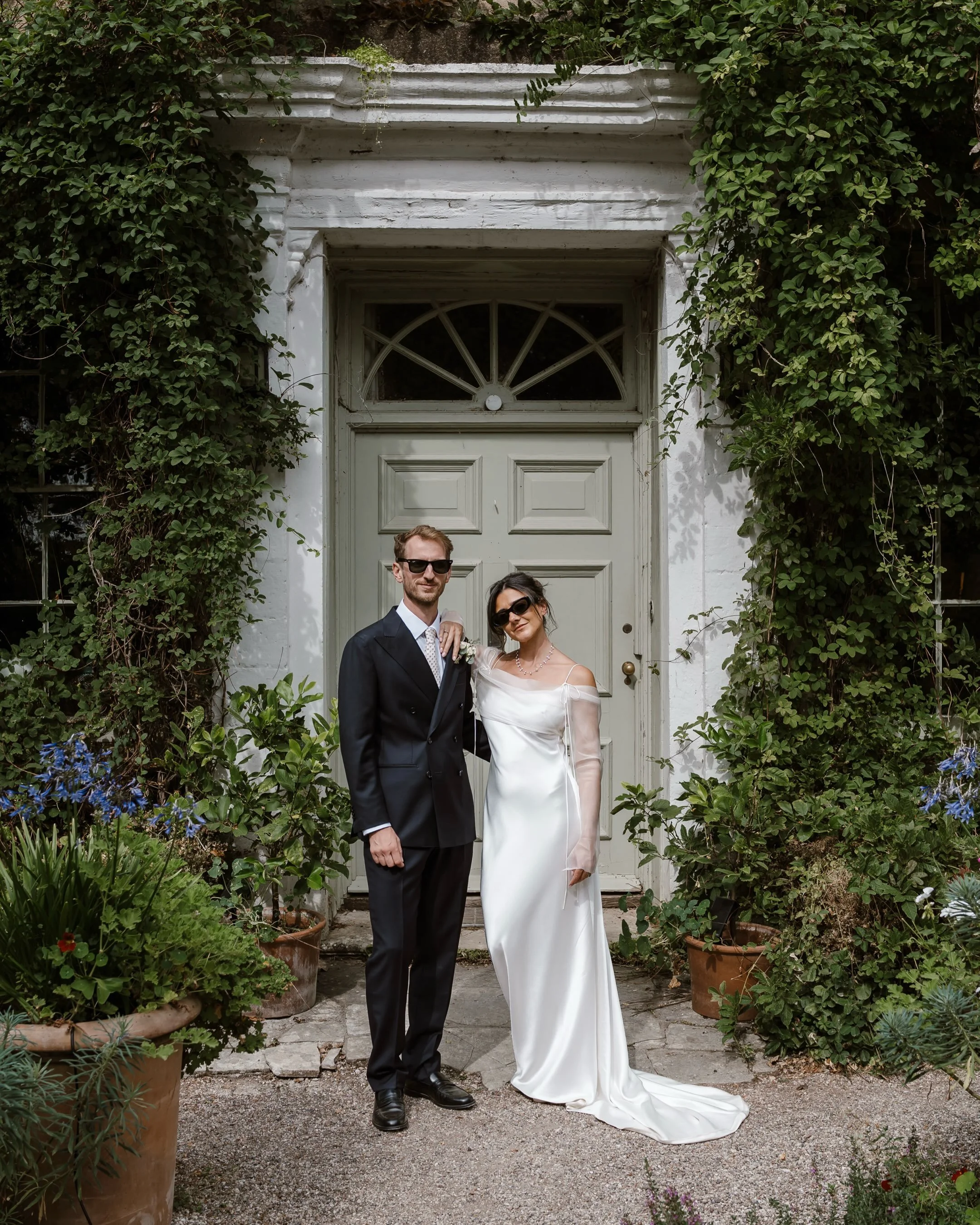 Sneak Peeks 👀📸

Yesterday&rsquo;s wedding at The Lost Music Hall in Ipplepen was one of those days that just felt effortless. A genuinely relaxed, laid-back celebration that felt more like a big family party than anything else.

Amazing people, a s