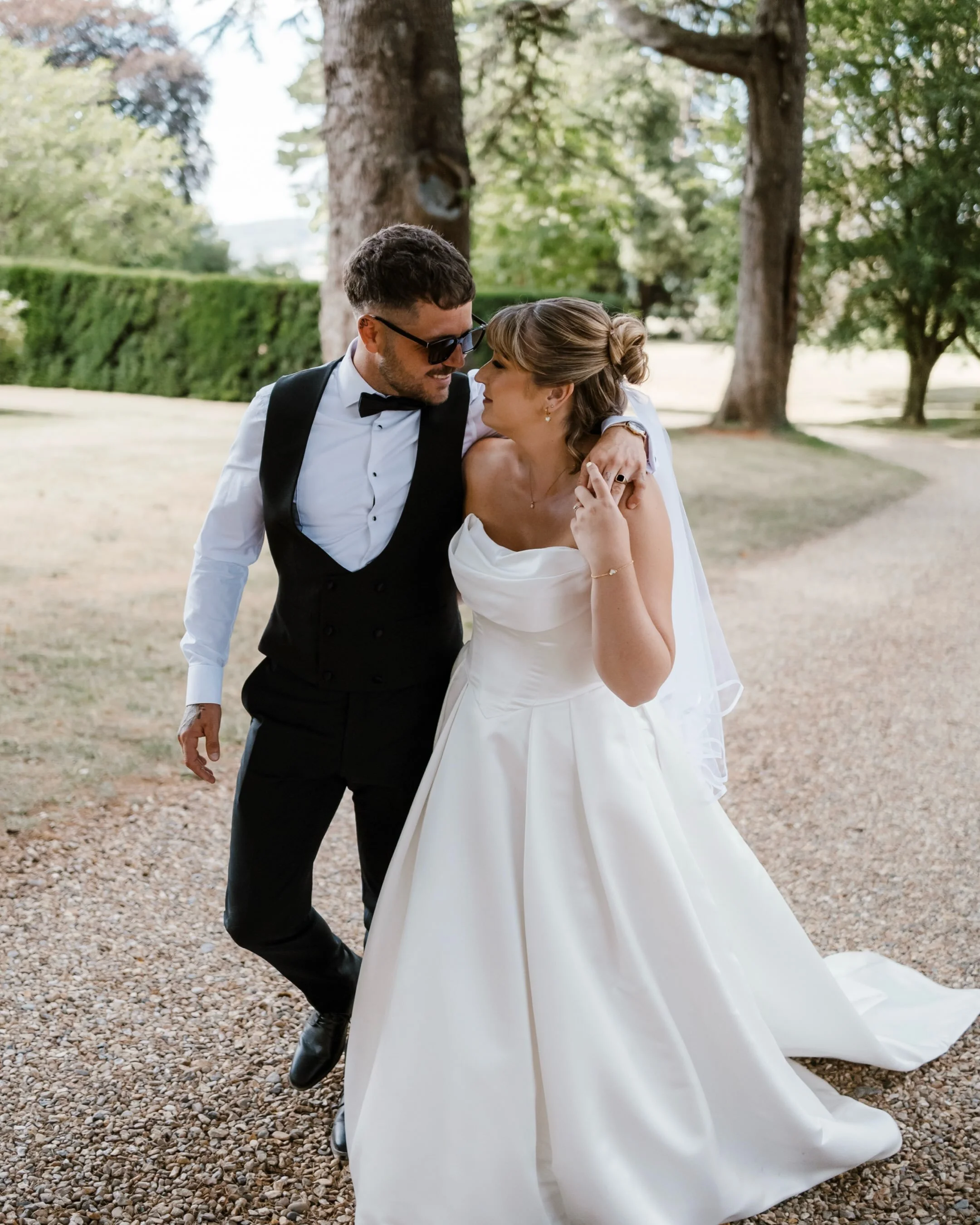 Sneak Peeks 👀📸

What. A. Day.

Georgia &amp; Sam absolutely brought the energy from start to finish at the always incredible Coombe Lodge. Amazing weather, a brilliant crowd, and we were treated to an absolute banger of a sunset to top it all off.
