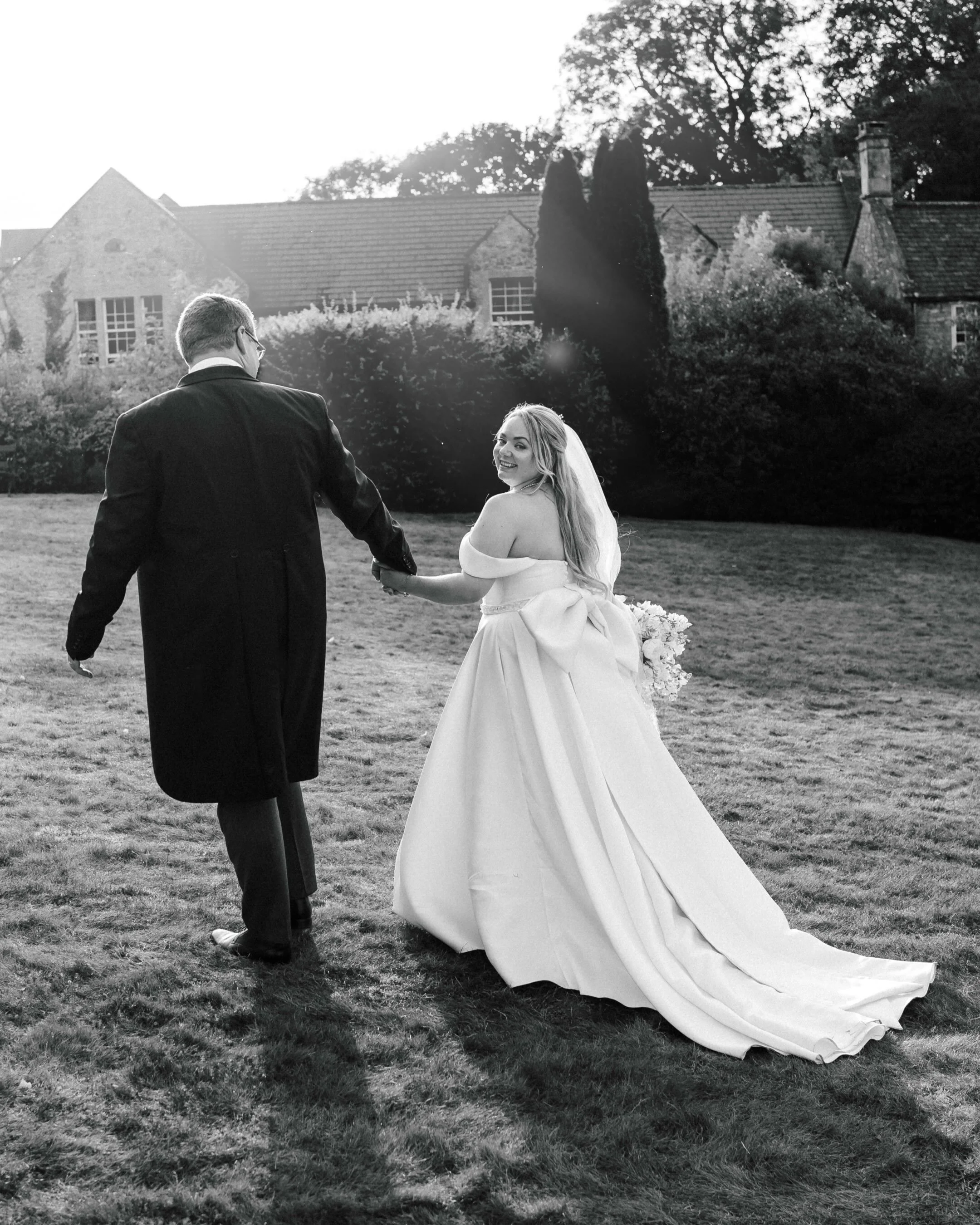 Sneak Peeks 👀📸

A huge day for Rachel and Tom on Saturday.

A beautiful church wedding in Frome followed by some amazing celebrations back at Charlton House &mdash; and even an aerial acrobatics display thrown in for good measure!

What a day from 
