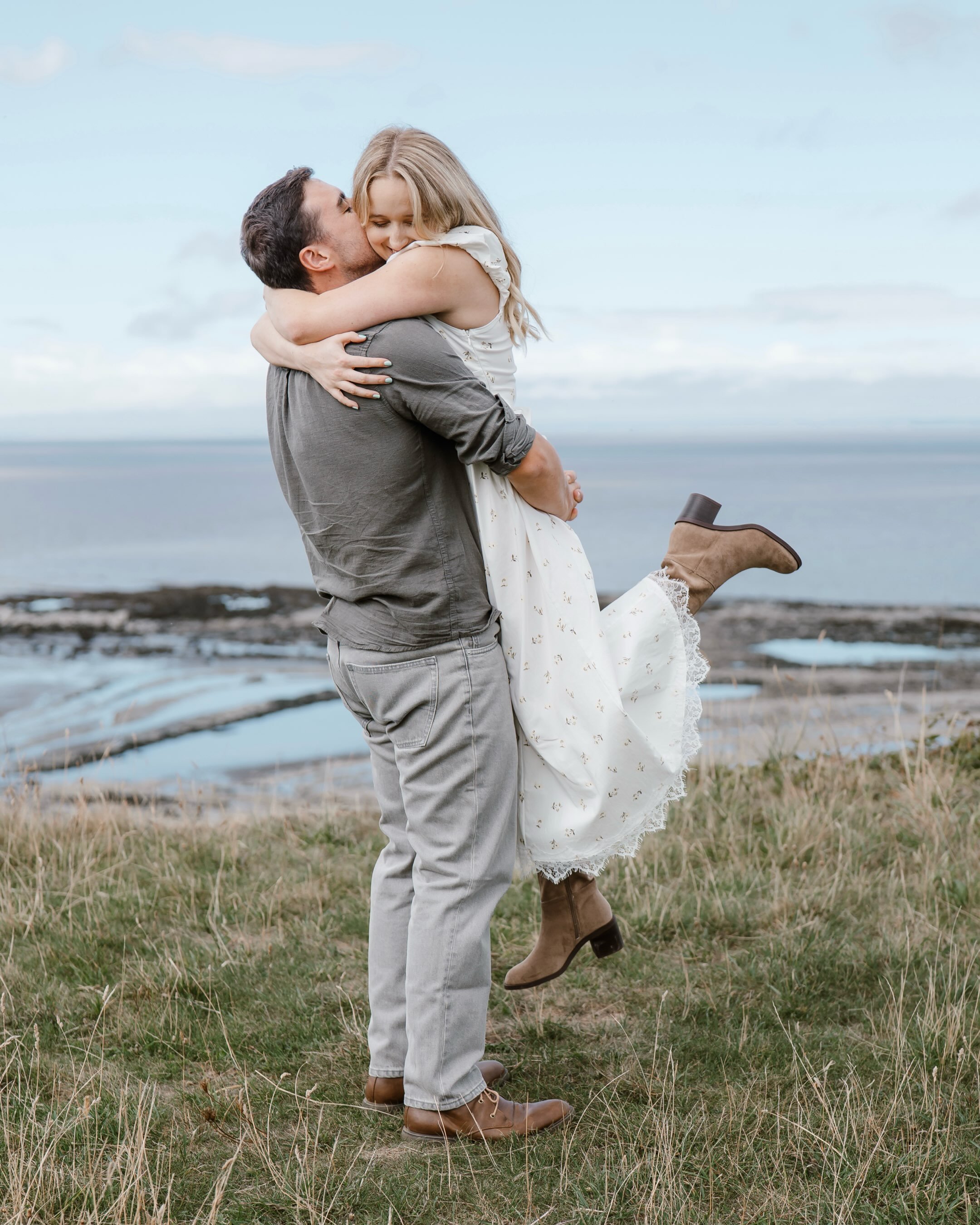 Lovely pre-shoot this afternoon with Annie and Dan at Kilve Beach and the cliffs!

Cannot wait to photograph their wedding next year at St Audries, alongside Pixaplace Weddings. If today was anything to go by, it&rsquo;s going to be a good one!

#som