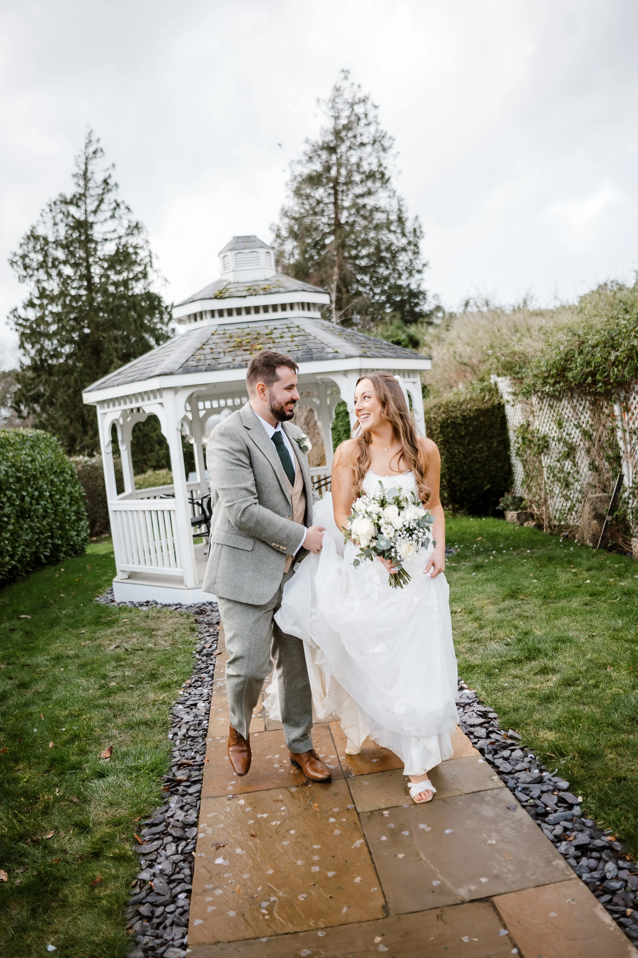 Iona and Haydn SP-17.jpg