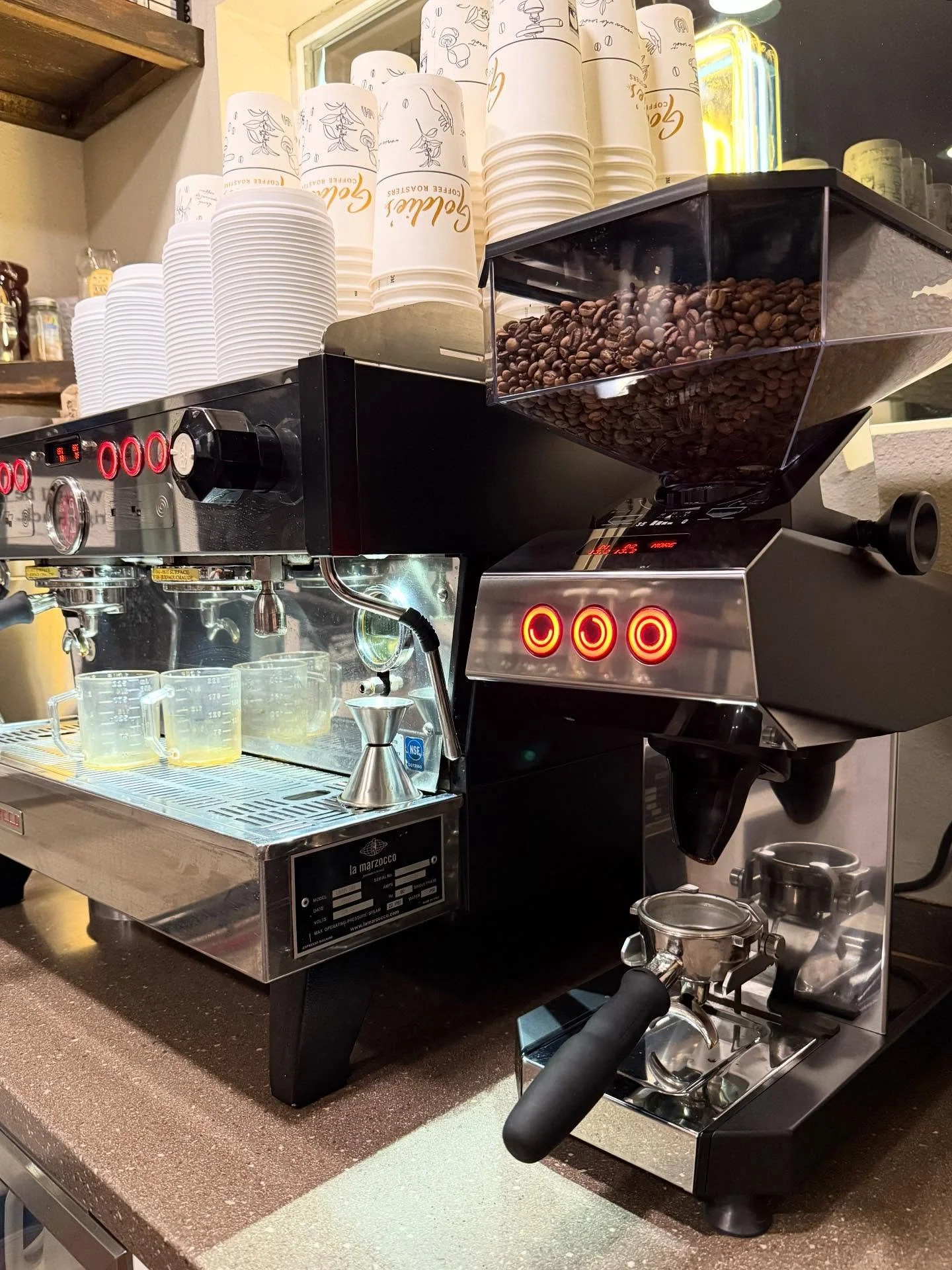 Our bar recently got a new addition and we couldn&rsquo;t be more thrilled! 🦢☕️🙌 Shout out to @lamarzocco.usa for another incredible peice of equipment. The Swan is a dream! 💛 #lamarzacco #swan #goldiescoffeeroasters #specialtycoffeeroaster #drive