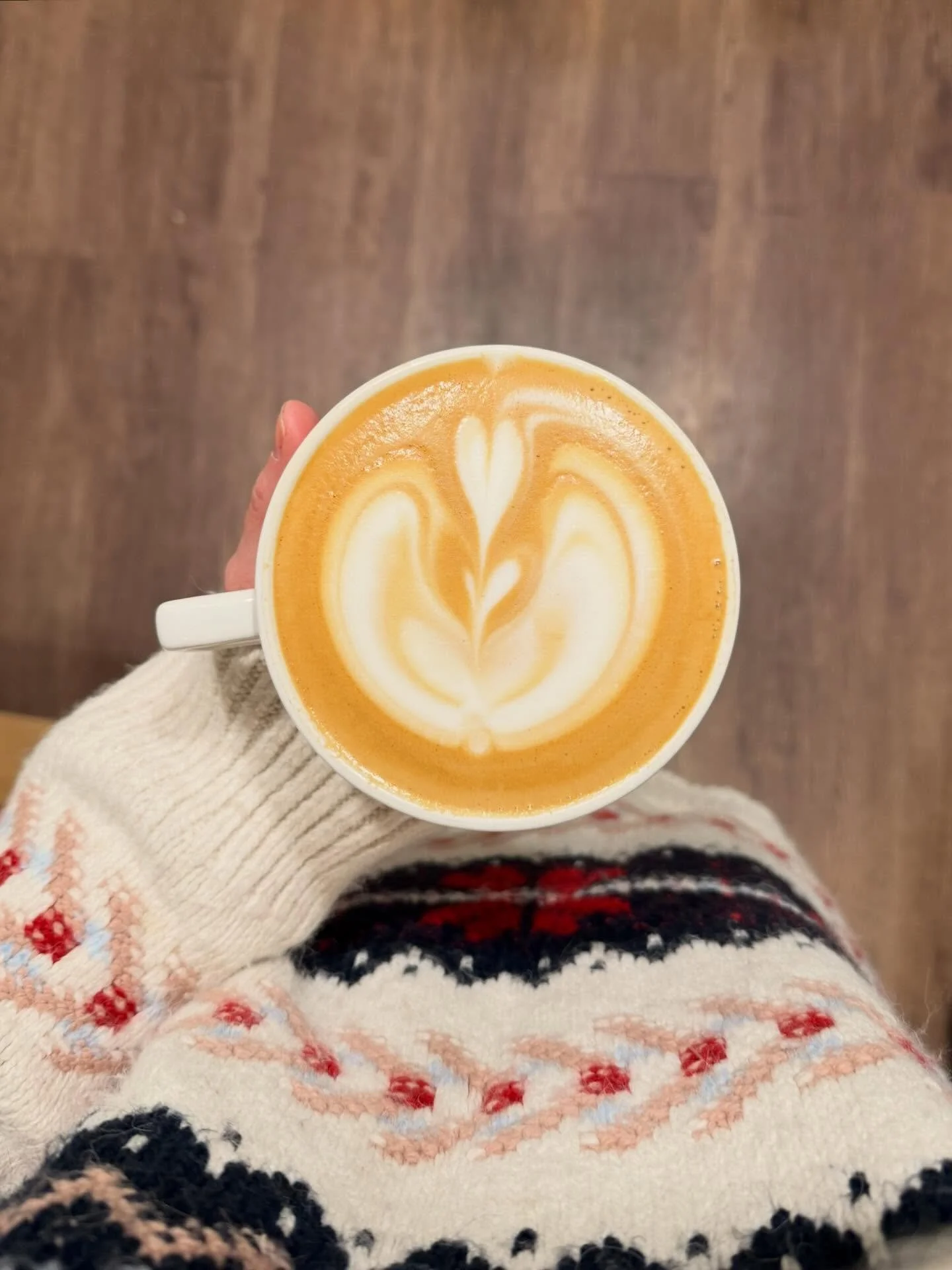 Cookie butter lattes hit right in December. 🍪🧈✨ #goldiescoffeeroasters #alaska #coffeeshop