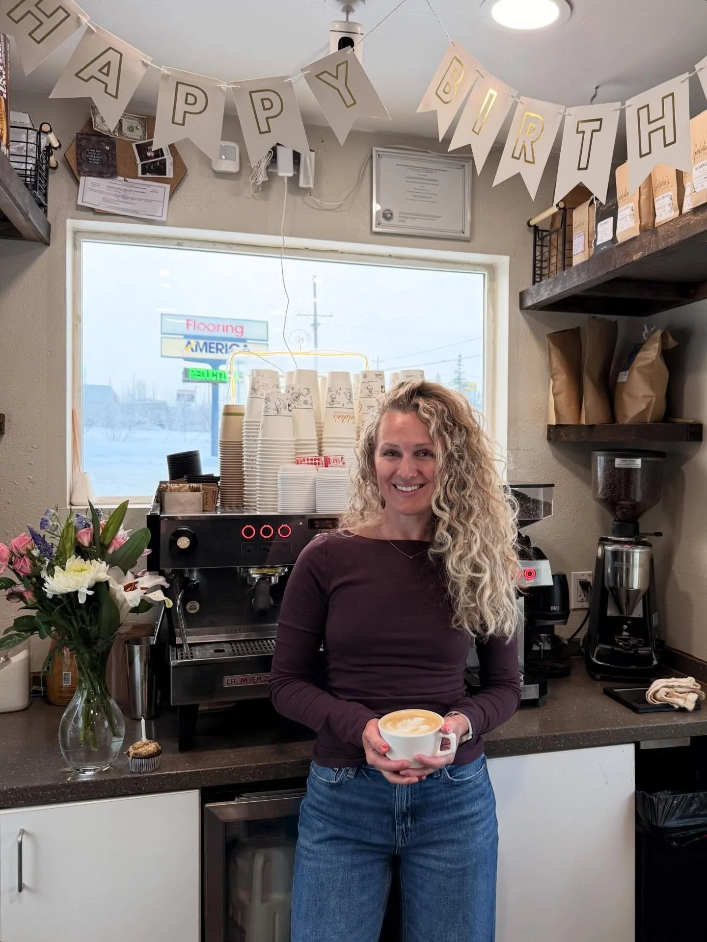 Incredibly blessed for another year and doing what I love day in and day out. ☕️🎂🎉 Thank you everyone who reached out and made this birthday extra special. Thank you @jennaacurrier for the cupcakes and @dan_redfield for the flowers. #goldiescoffeer