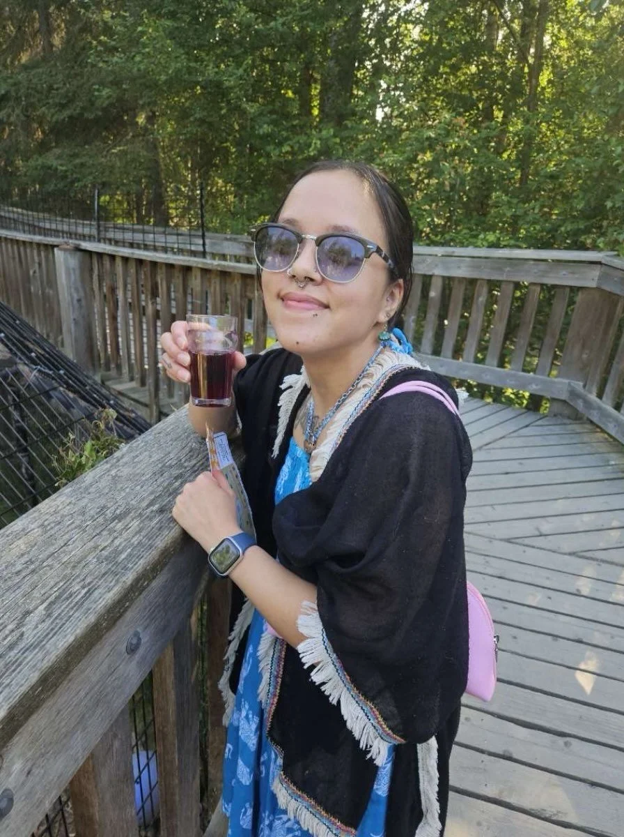Wishing this beautiful soul the happiest birthday weekend!! 🎉🎂💗🌼 Kait we truly appreciate all your hard work and are thankful to have you on the team. Have the best birthday weekend, you deserve it! 💛 #cheers #hbd