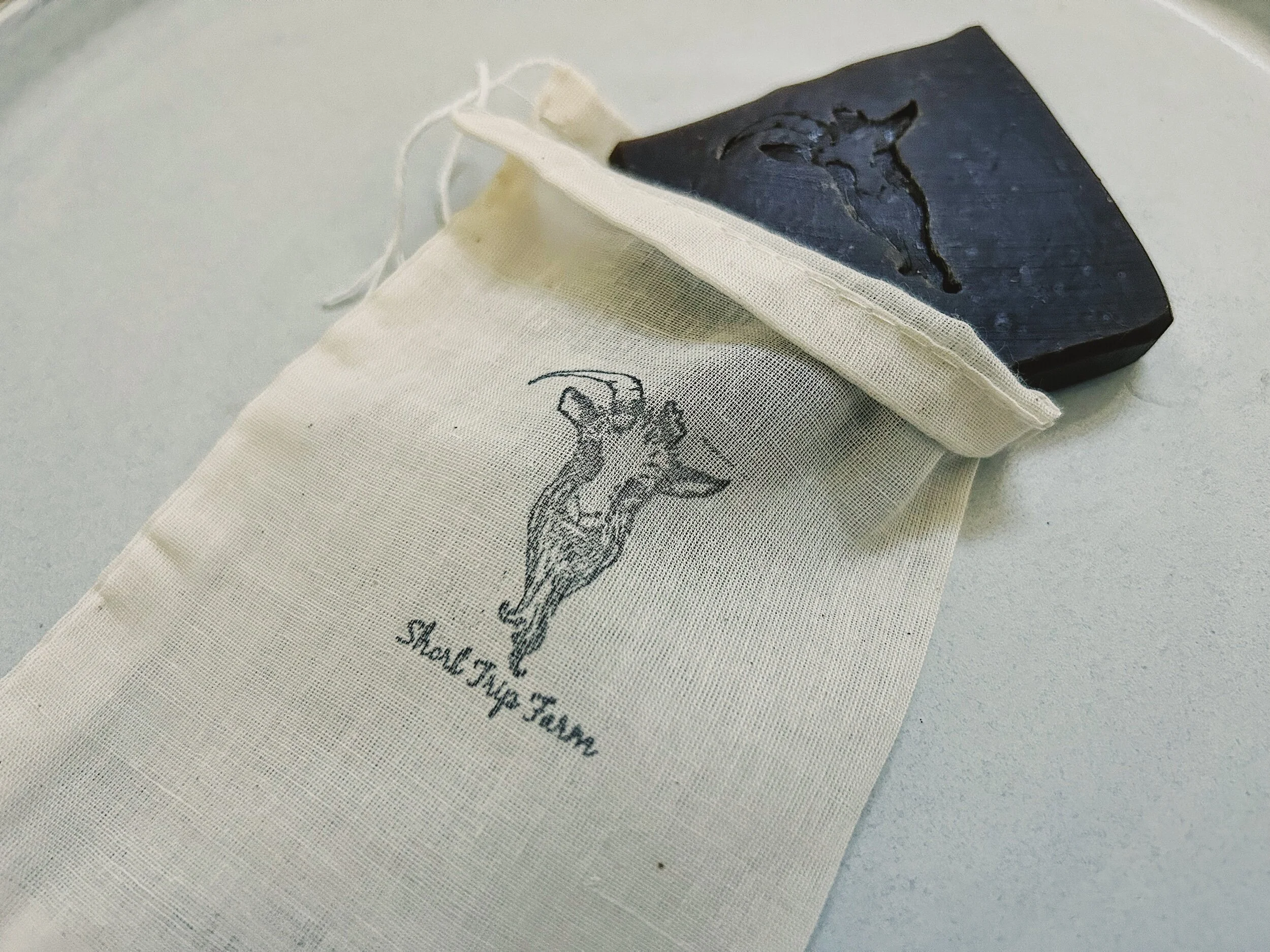 7046E5A5-1981-4F56-AED6-8D25DAF742CB