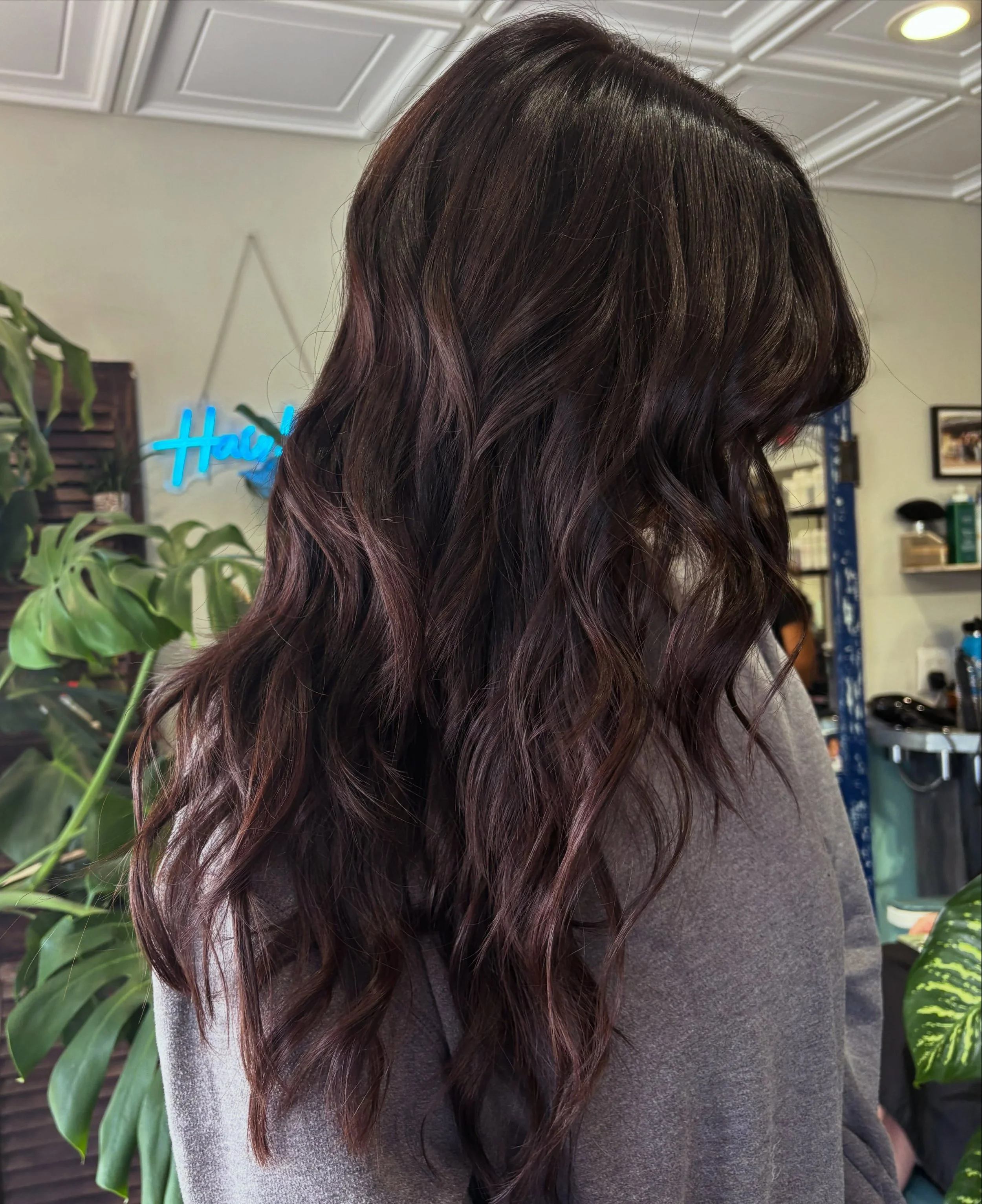 🍂 Chestnut for F A L L 🍁
.
Artist @hairplay_bykay 
.
#goldwellapprovedus #kmsapprovedus