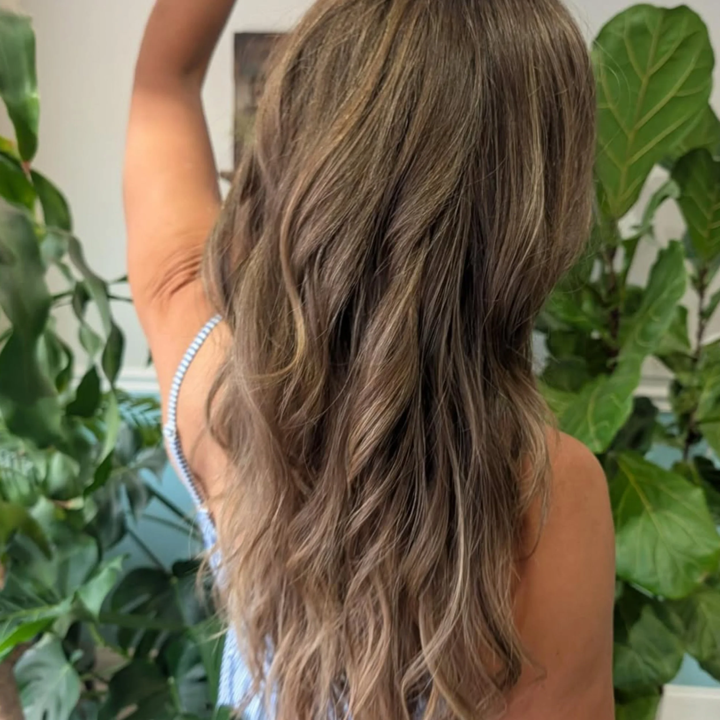 When you get the perfect shot 📸 of the perfect hair!
.
Artist @lushlocks_bylauren 
.
#kmsapprovedus #goldwellapprovedus #highlights #silklift #colorance