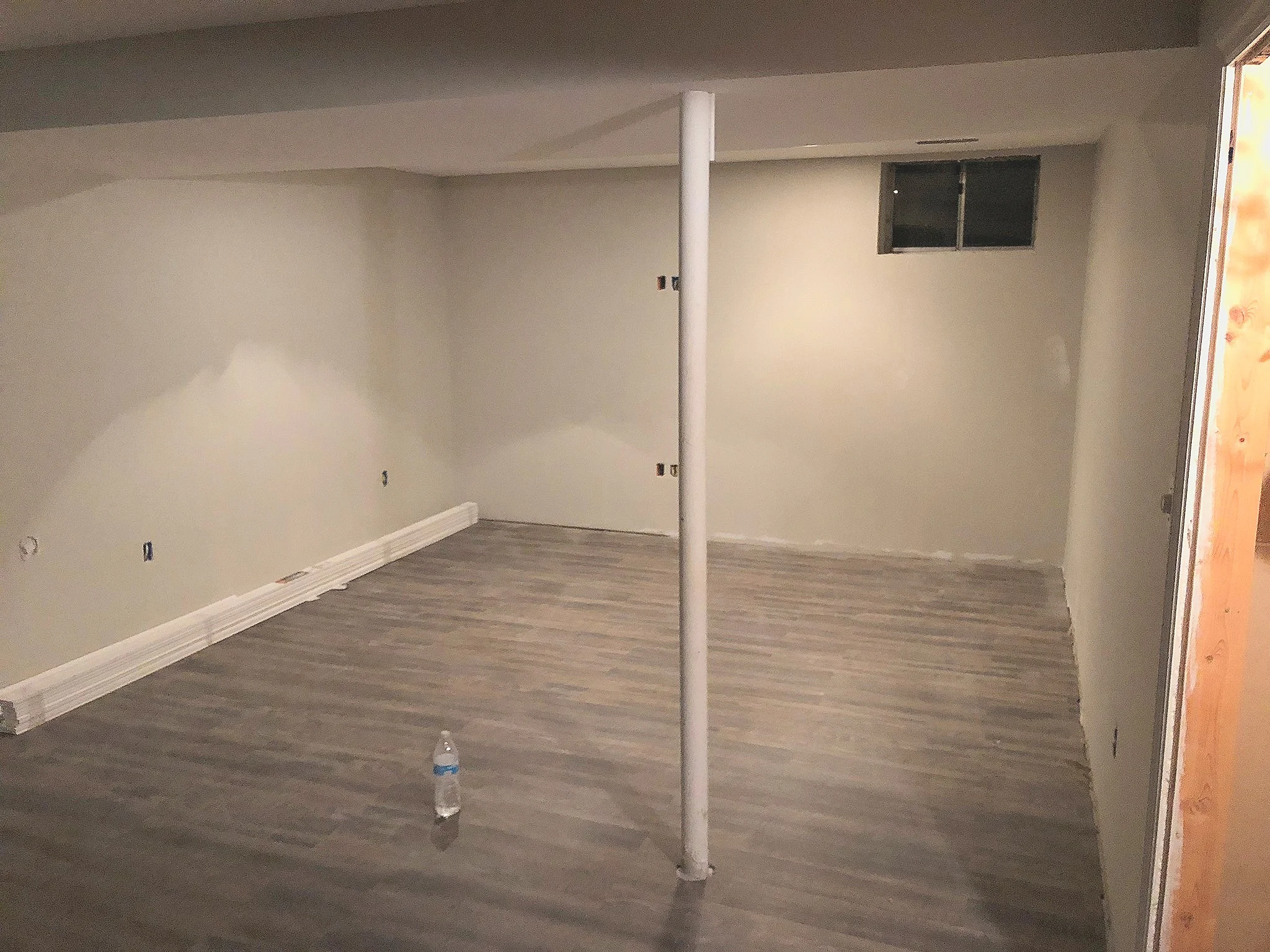 I kind of feel like this is starting to look like a grown up space!