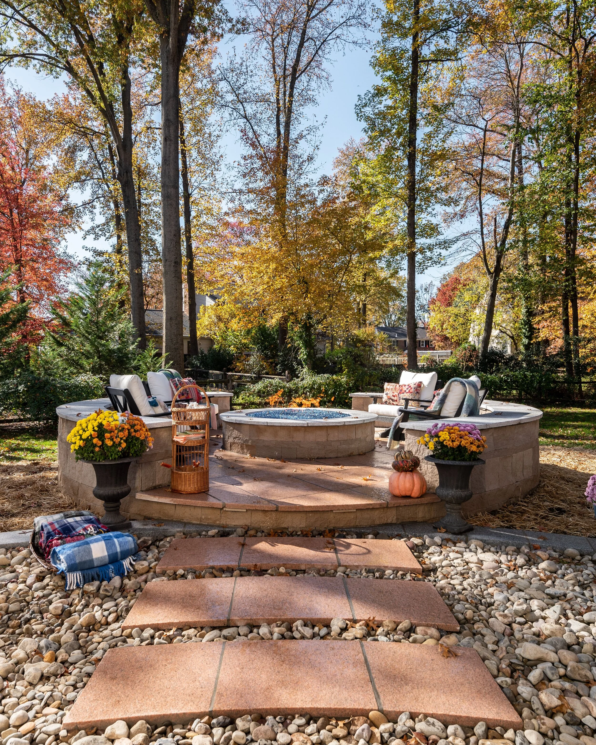 Can we talk about this amazing firepit that is also very social distant acceptable? That fall backdrop isn’t too bad either!