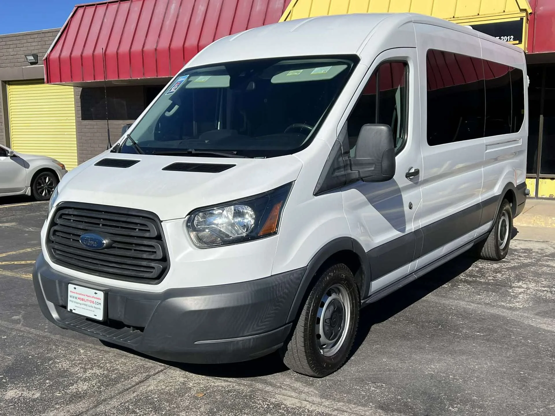 Ford Transit 1.jpg
