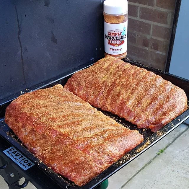 Coupla racks of pork ribs from @butchers_delight_ rubbed with @simplymarvelousbbq Cherry Rub, smoking away on the @greenmountaingrillsau.
🔥
🔥
🔥
#bbqporkribs #pork #australianpork #pig #piggy #thislittlepiggyhadnone #ribs #bbq #greenmountaingrills 