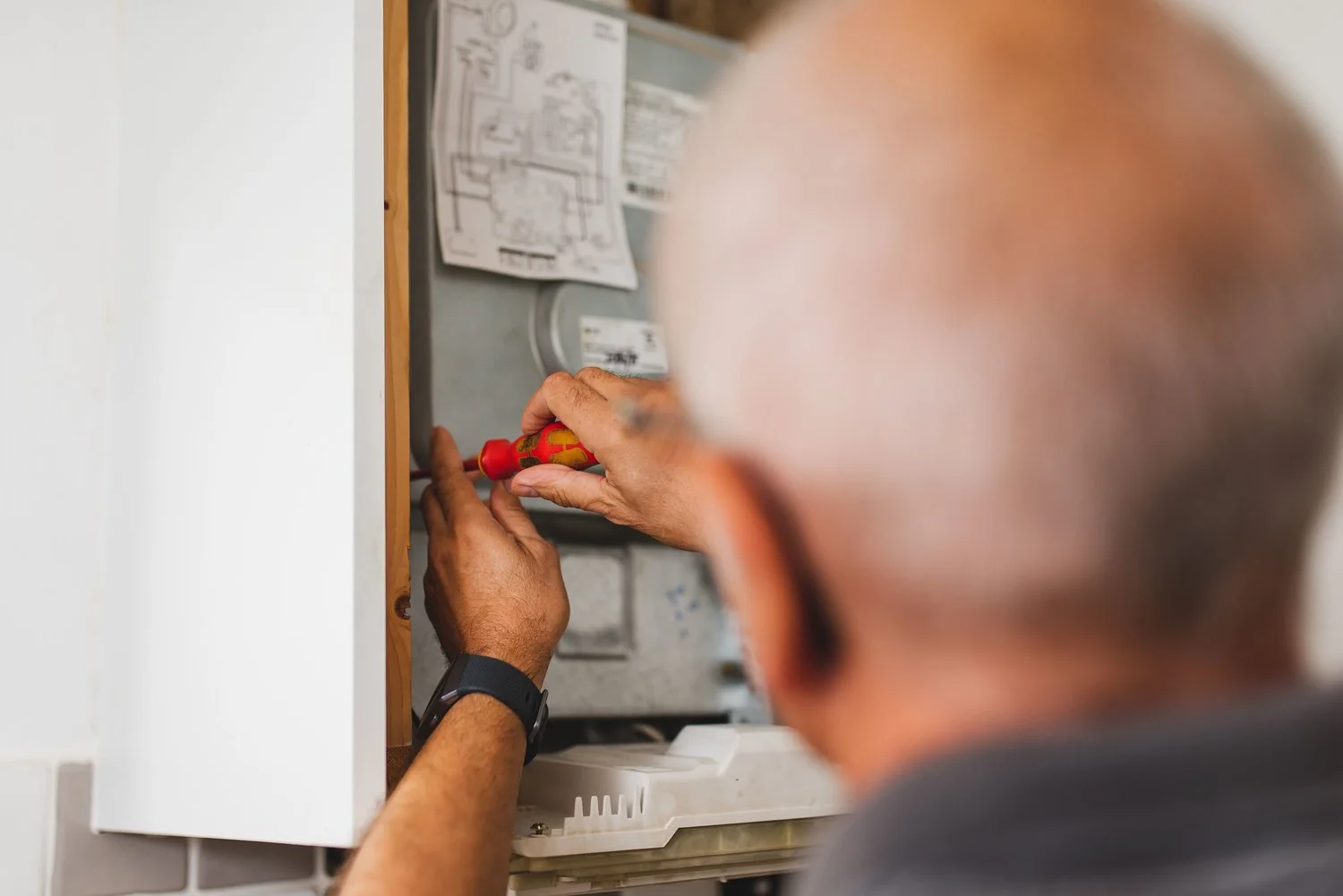 Glyn Bell Plumbing & Heating / Gas Boiler Service & Repair Maidstone