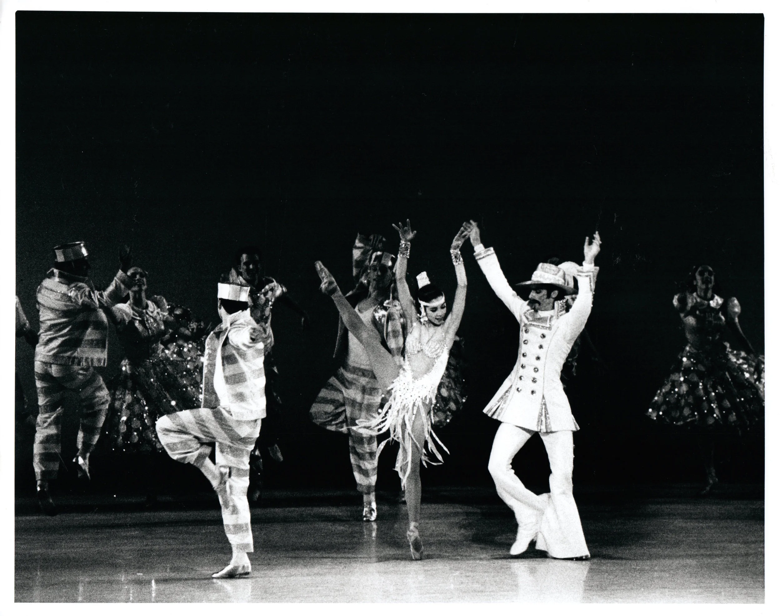 2018_Ana_Dancing1_0003_a.jpg