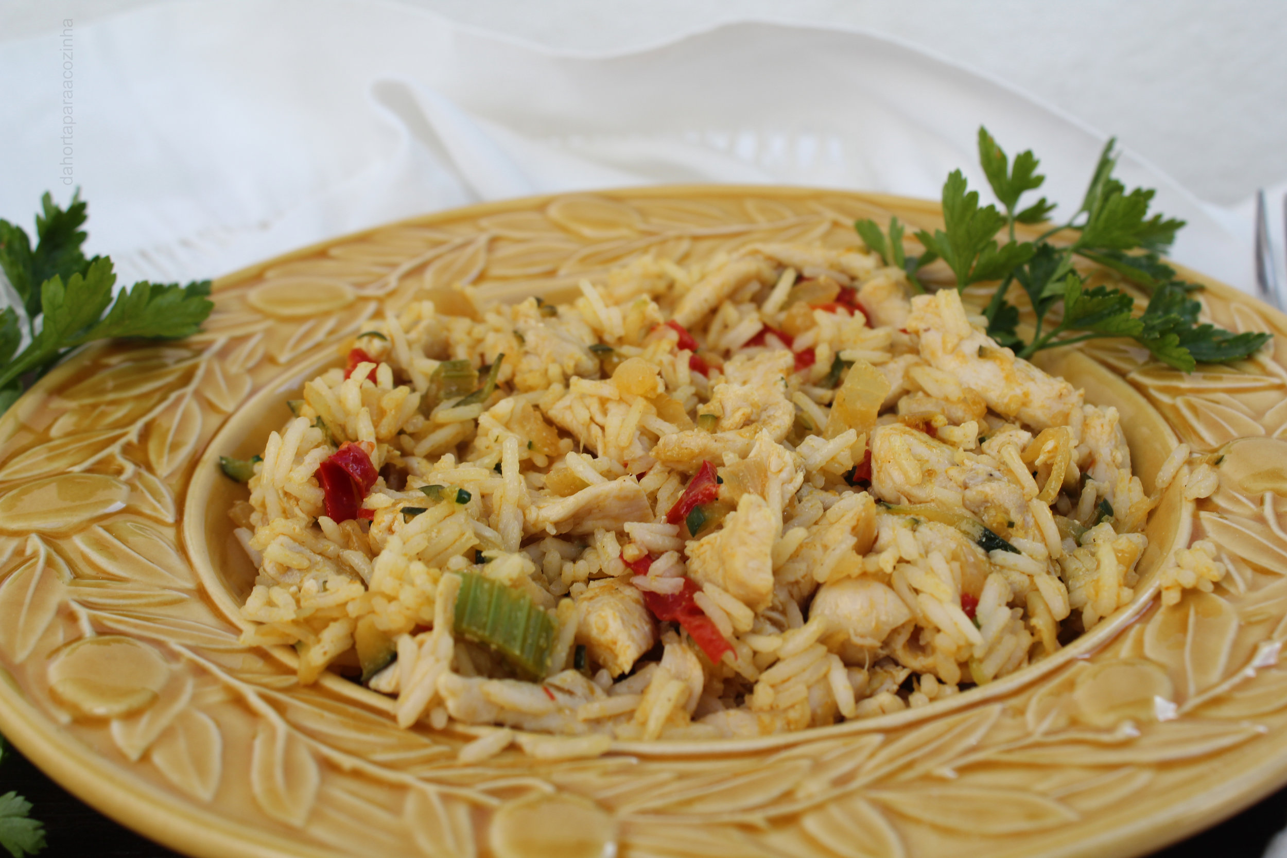 Arroz de frango Frito com legumes