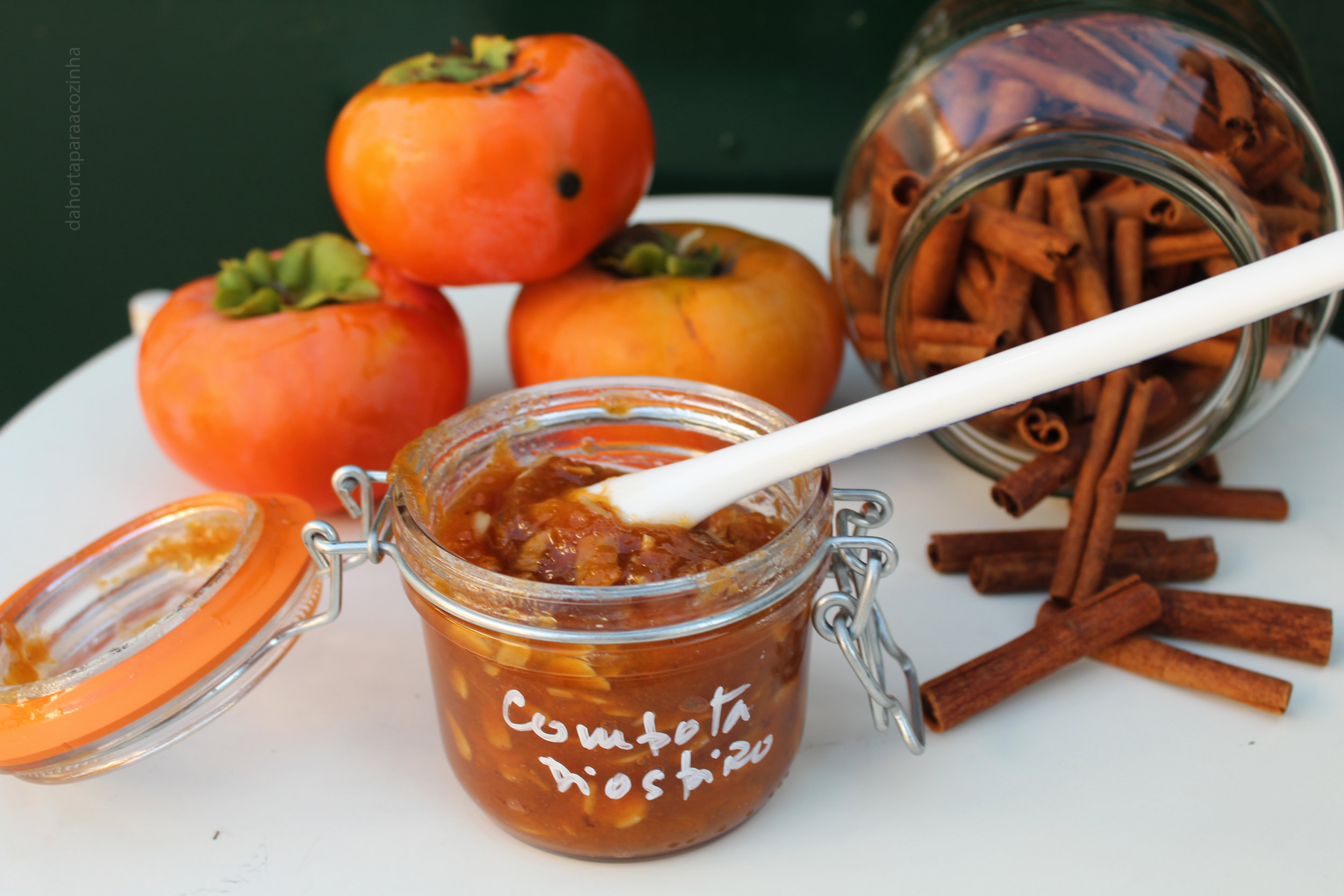 Compota de Dióspiro com Amêndoas