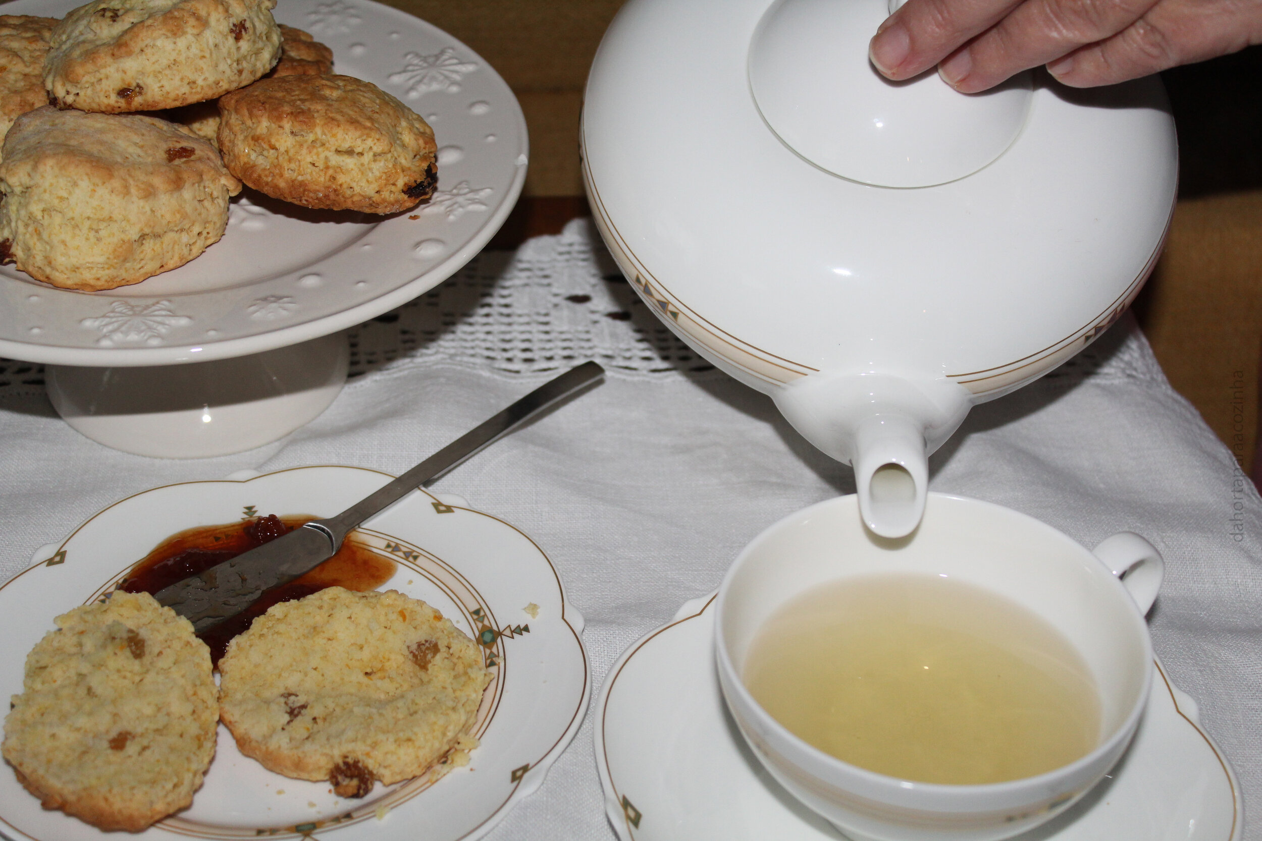 Scones com Sultanas e Raspas de Tangerina