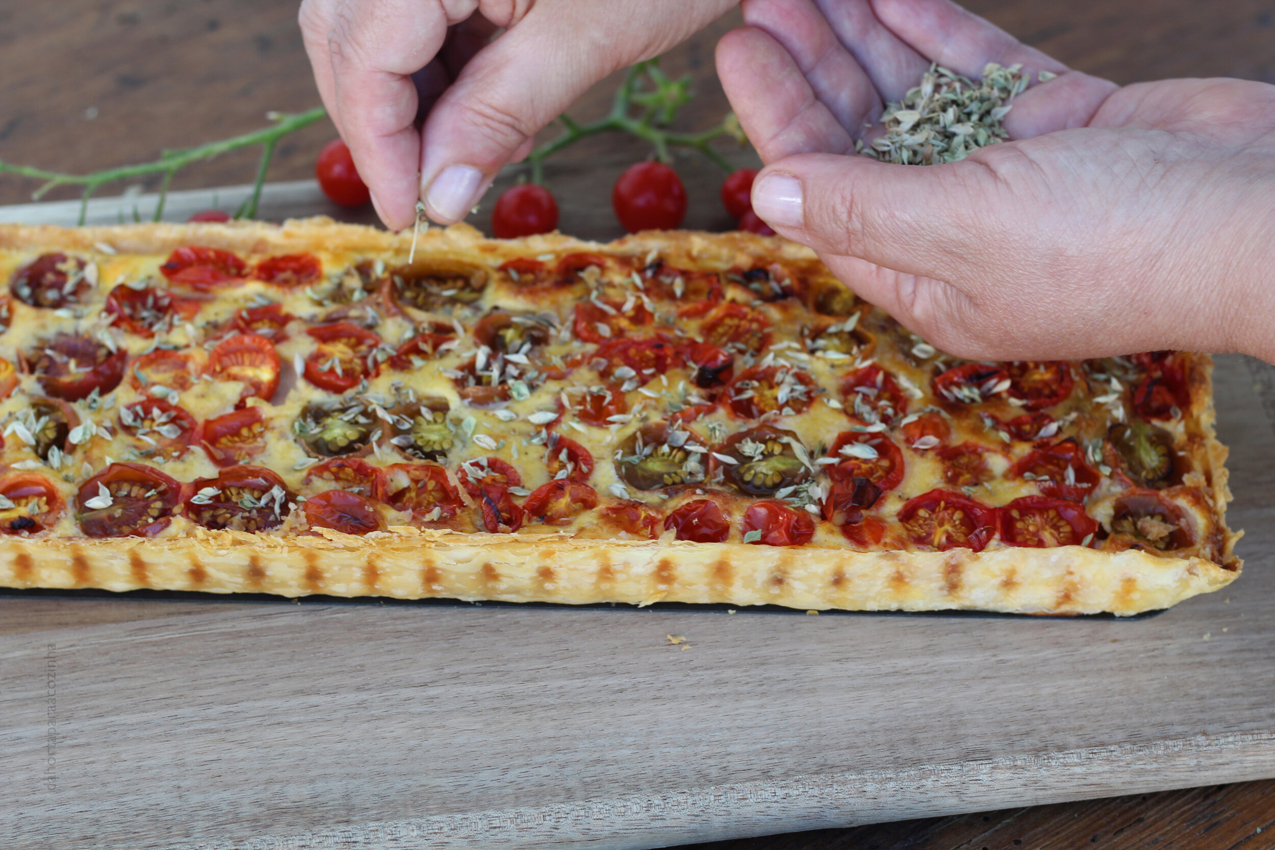 Tarte Folhada de Tomate Cherry