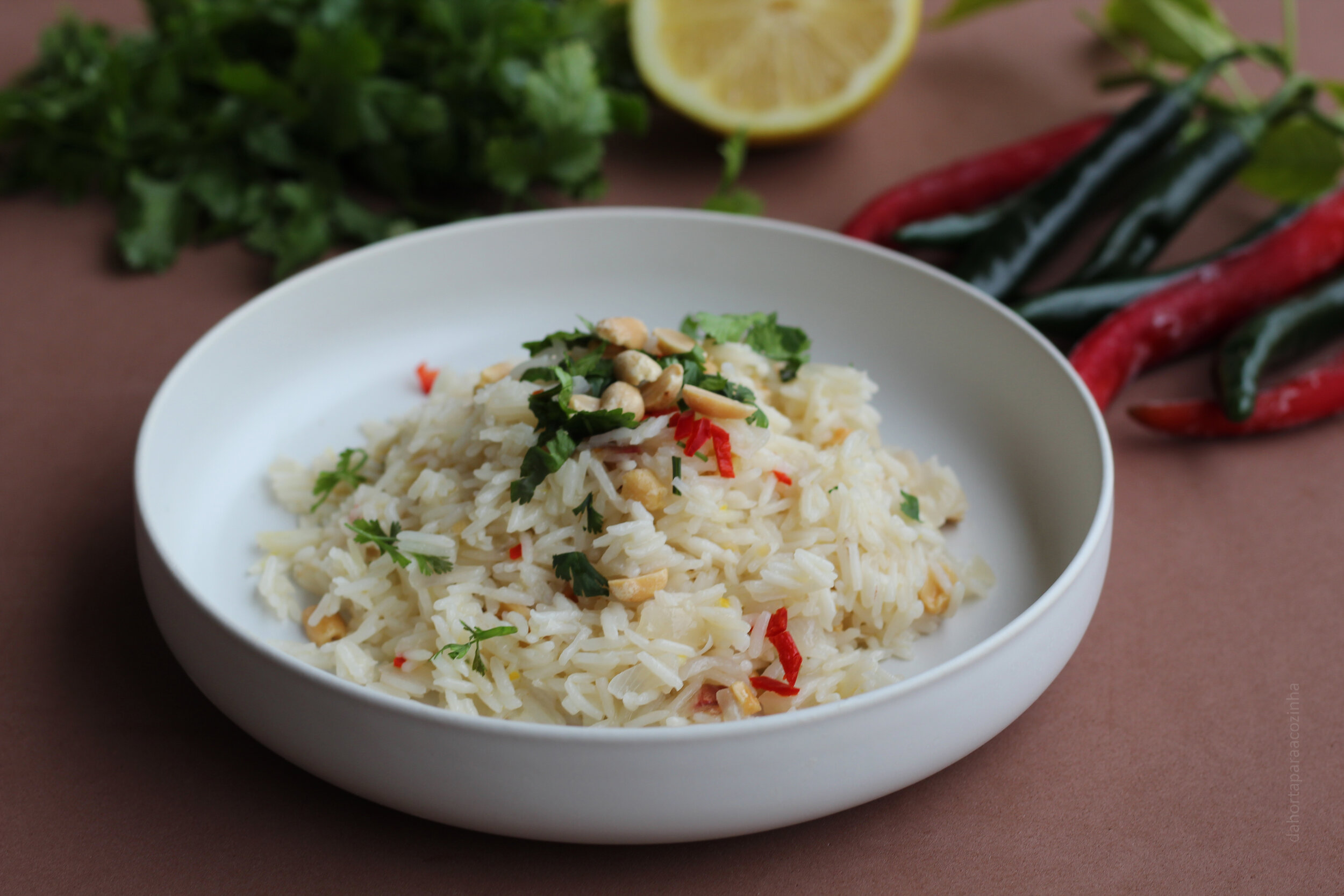 Arroz de Limão com Amendoins e Malaguetas