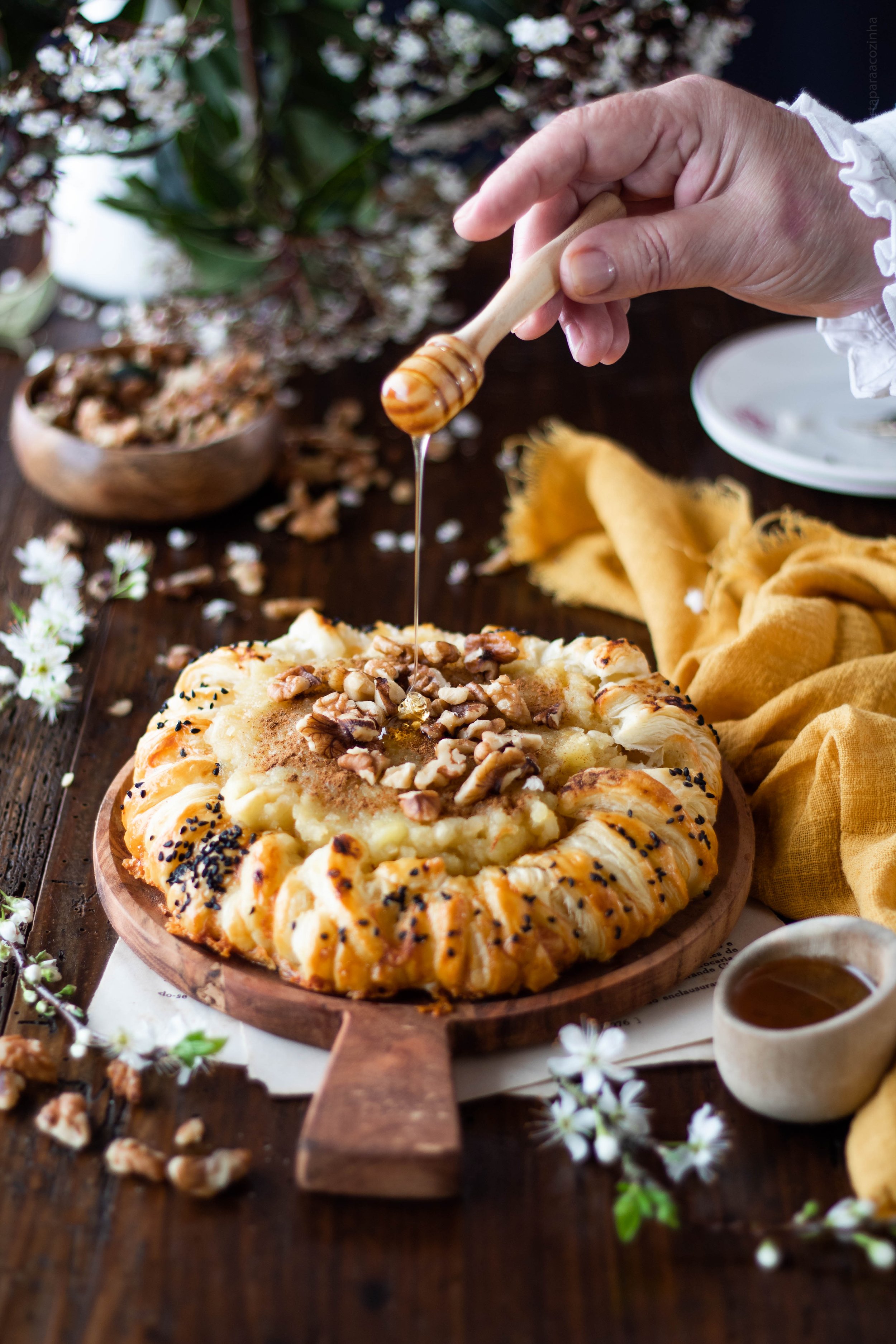 Folhado de queijo Chévre com Maçã