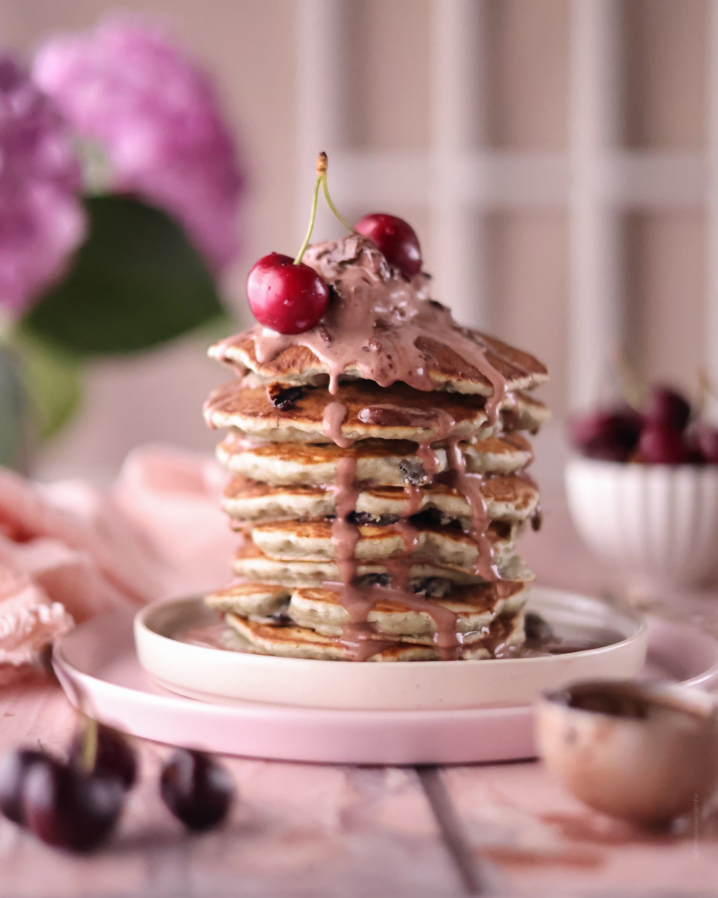 Panquecas com Cerejas e Gelado de Nutella