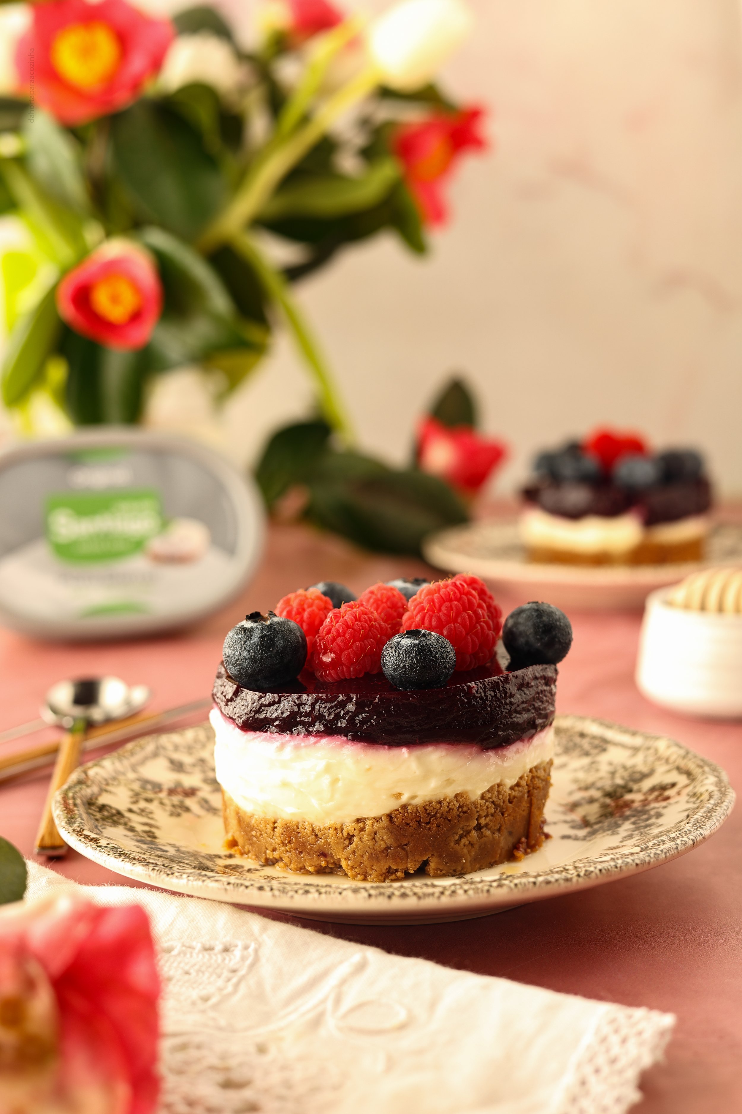 Mini Cheesecakes com Calde de Futos Vermelhos