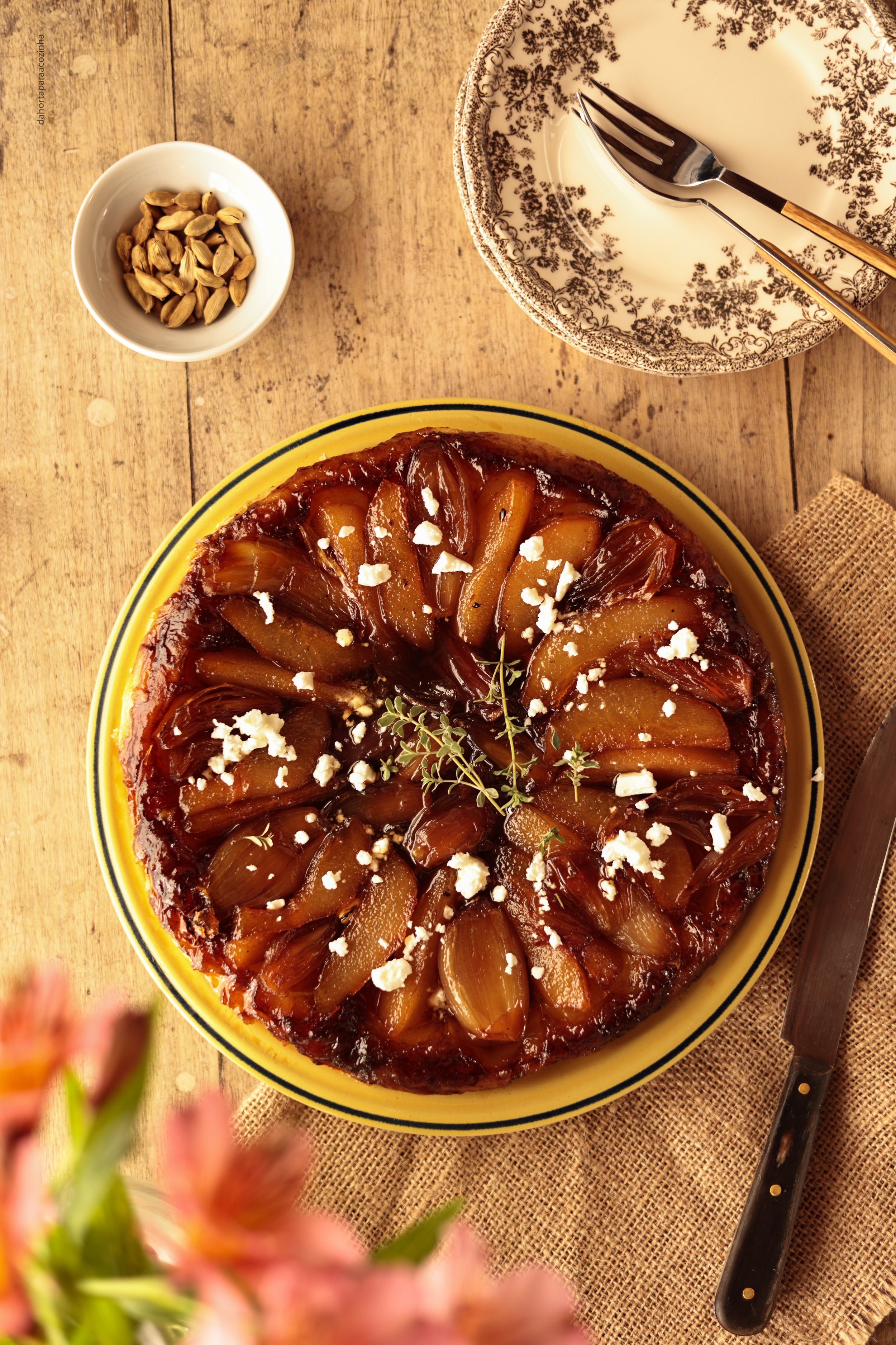 Tarte Tatin de Pera e Chalotas