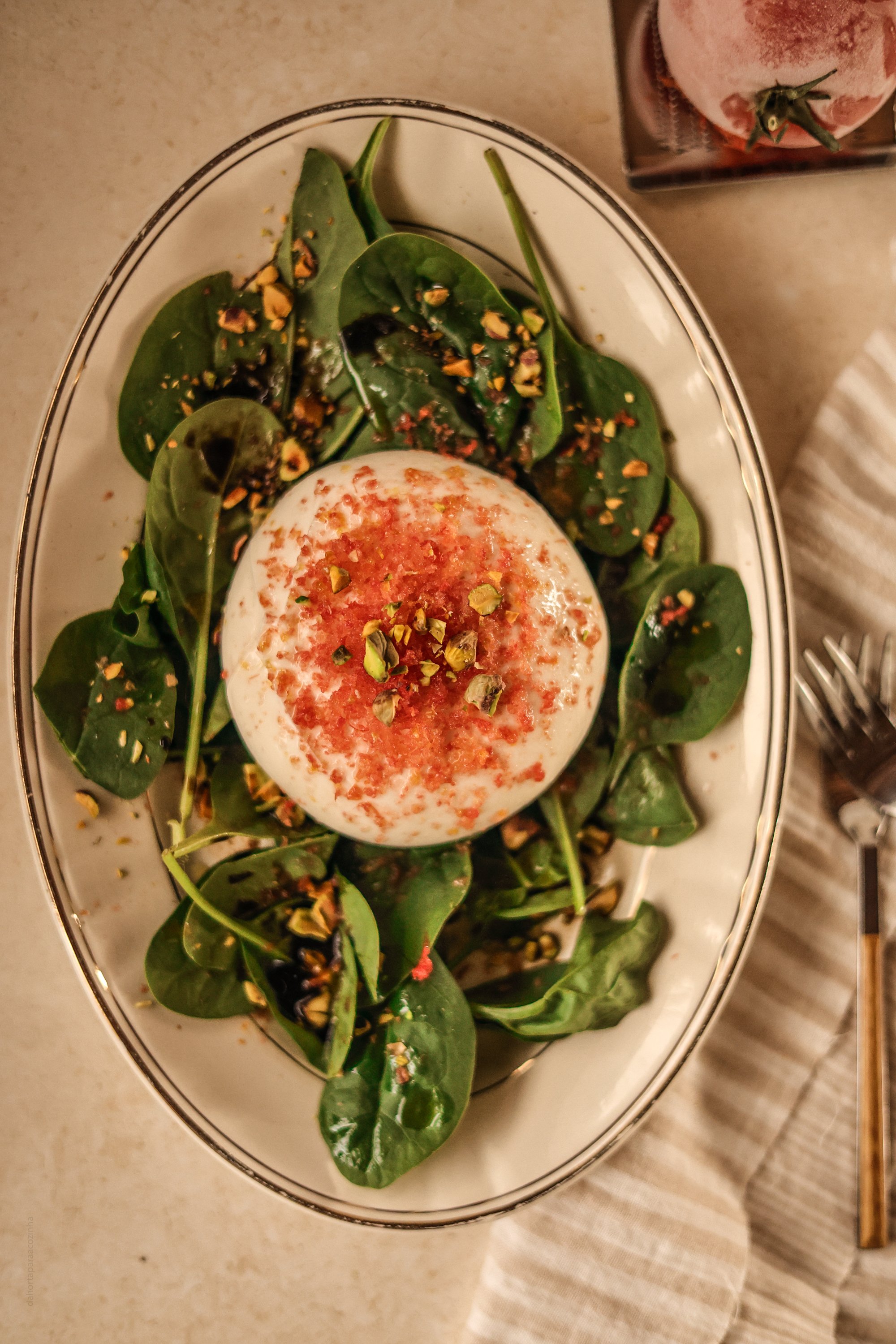 Burrata com Tomate Congelado Ralado
