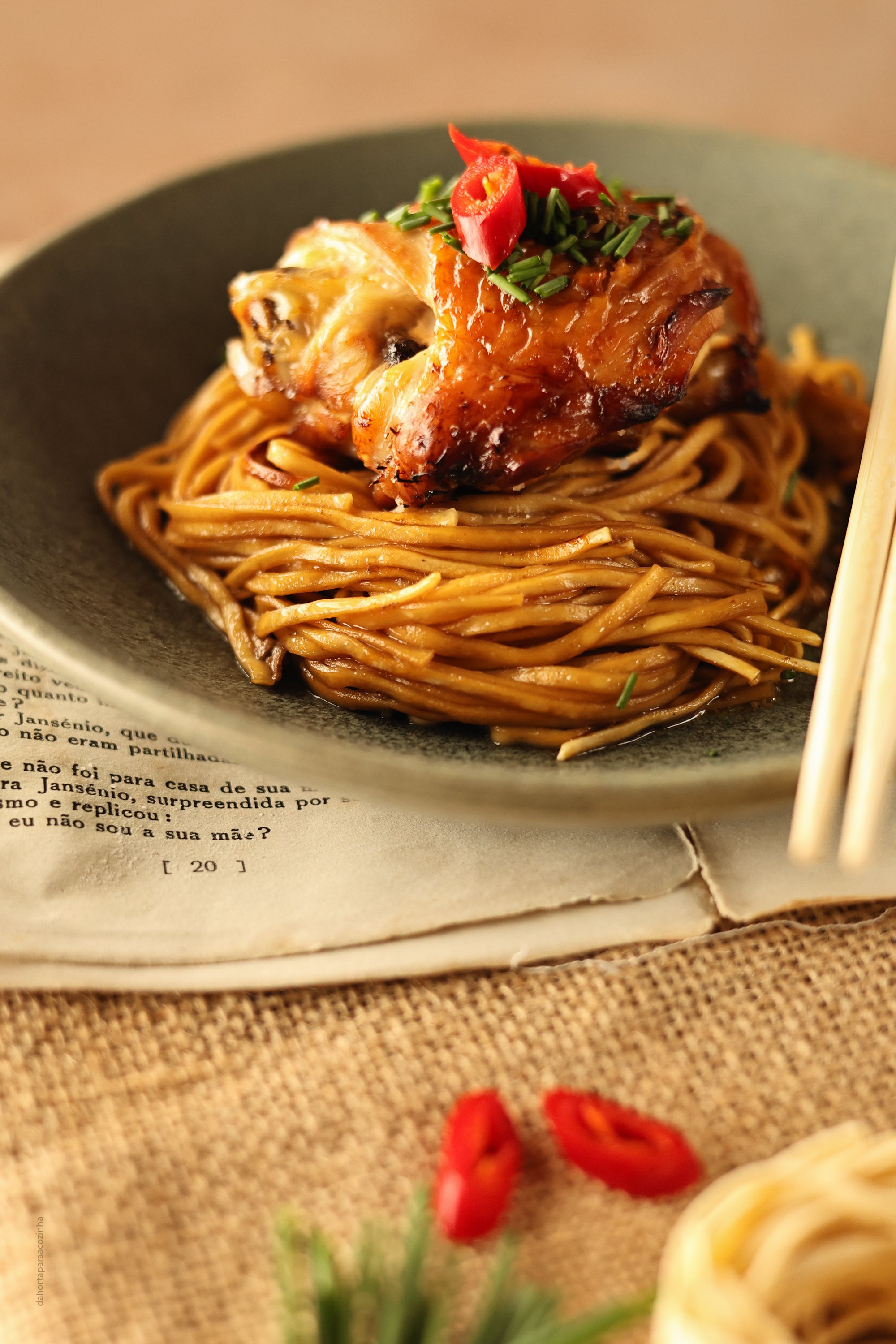 Noodles Teriyaki Assados com Frango