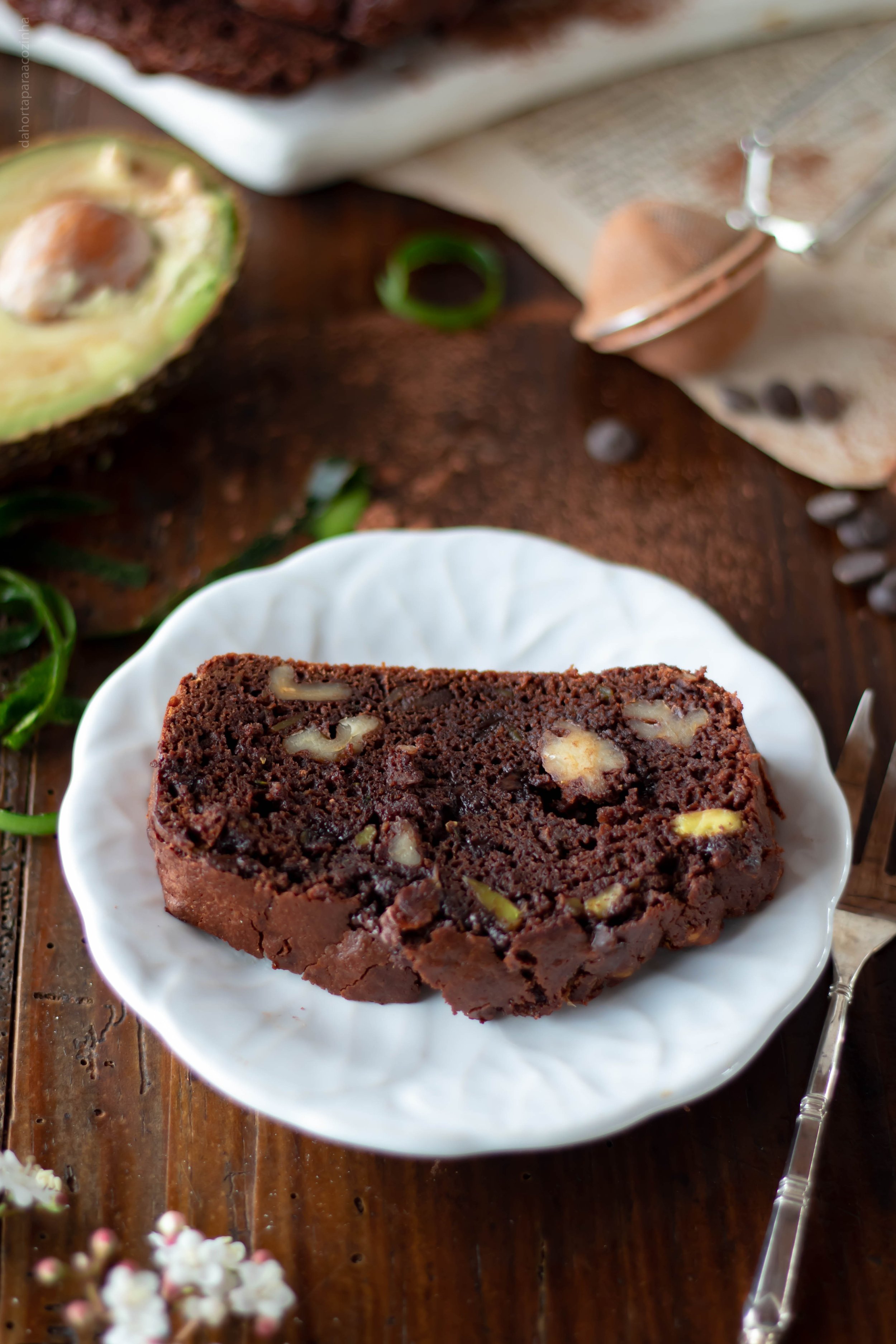 Bolo de Abacate e Cacau — Da Horta Para A Cozinha