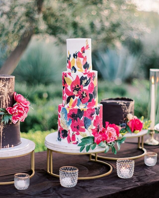 Love love love how wild and whimsical this couple was!  Thank you for allowing us to make BLACK wedding cakes (four of them, actually!)! And for giving us an excuse to have our buddy, @createdbymasha come play with us and to help create and paint thi