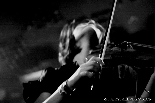 Paran Amirinazari, Knitting Factory NYC 2009, photo by Fairytale Vegas